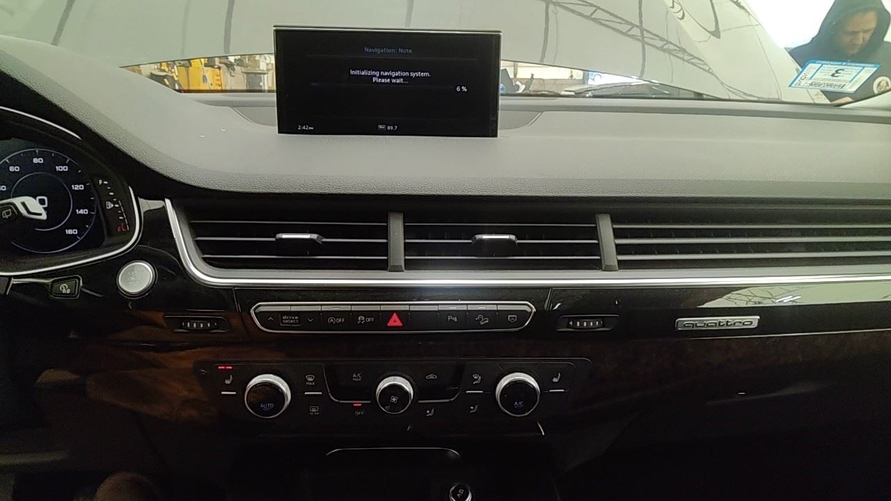 Audio Equipment Radio Control Console Mounted Fits 17-19 AUDI Q7 7068156