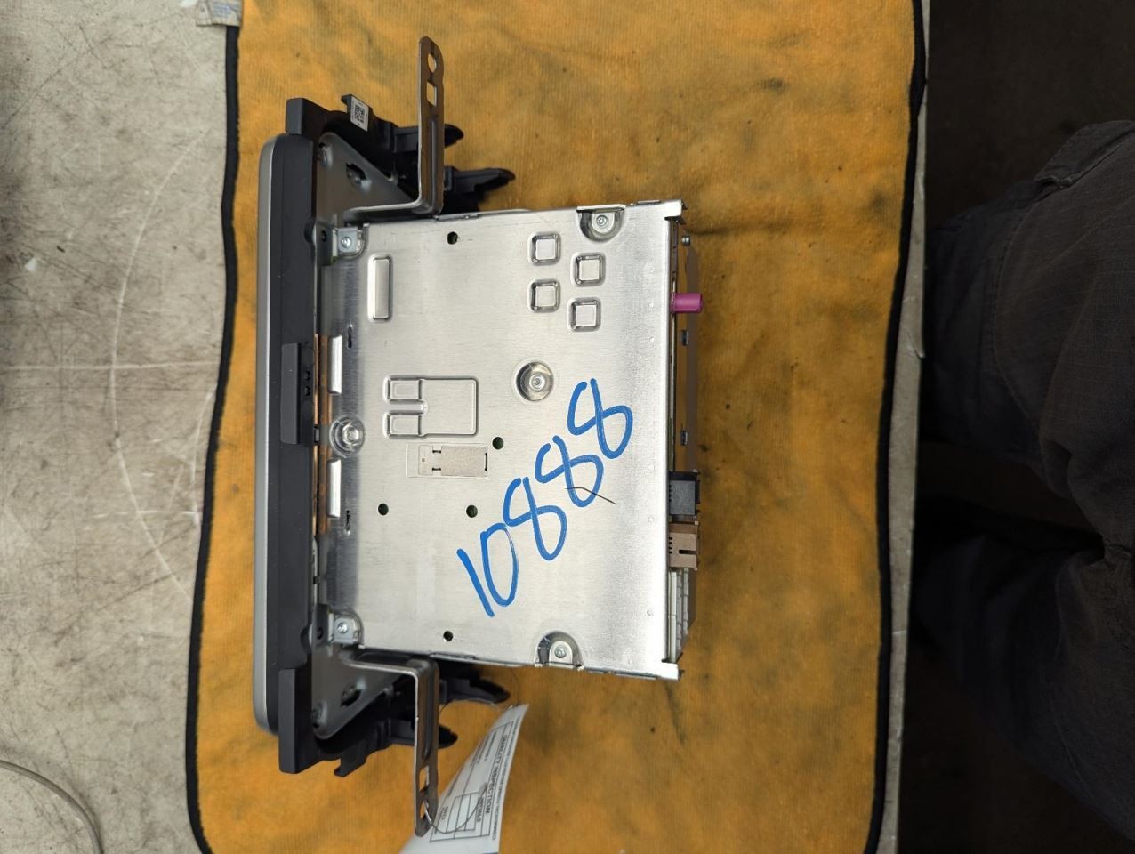 Audio Equipment Radio Display And Receiver Fits 20-22 VERSA 810129