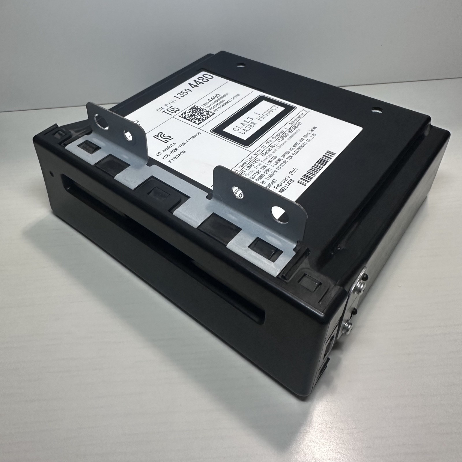 Fujitsu Ten 113000-6250B101 OEM GM CD DVD Radio Infotainment Module
