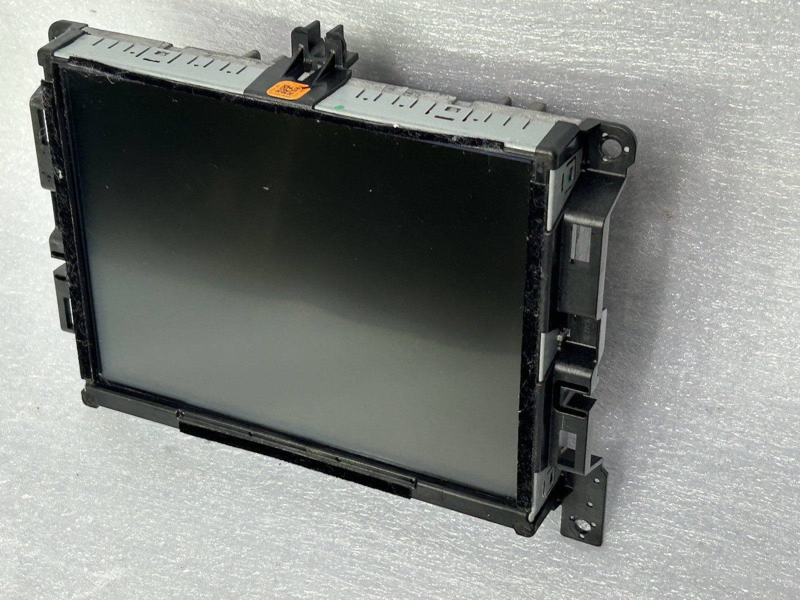 OEM 2015-2017 Chrysler 200 C Uconnect 8.4 Navigation Radio RA4 VP4 NA + BEZEL