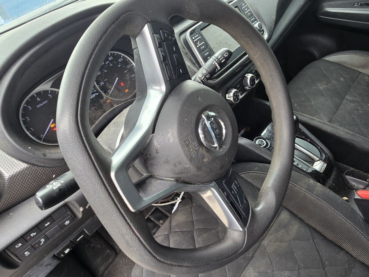 2018-2020 Nissan Kicks S Radio Display and Receiver