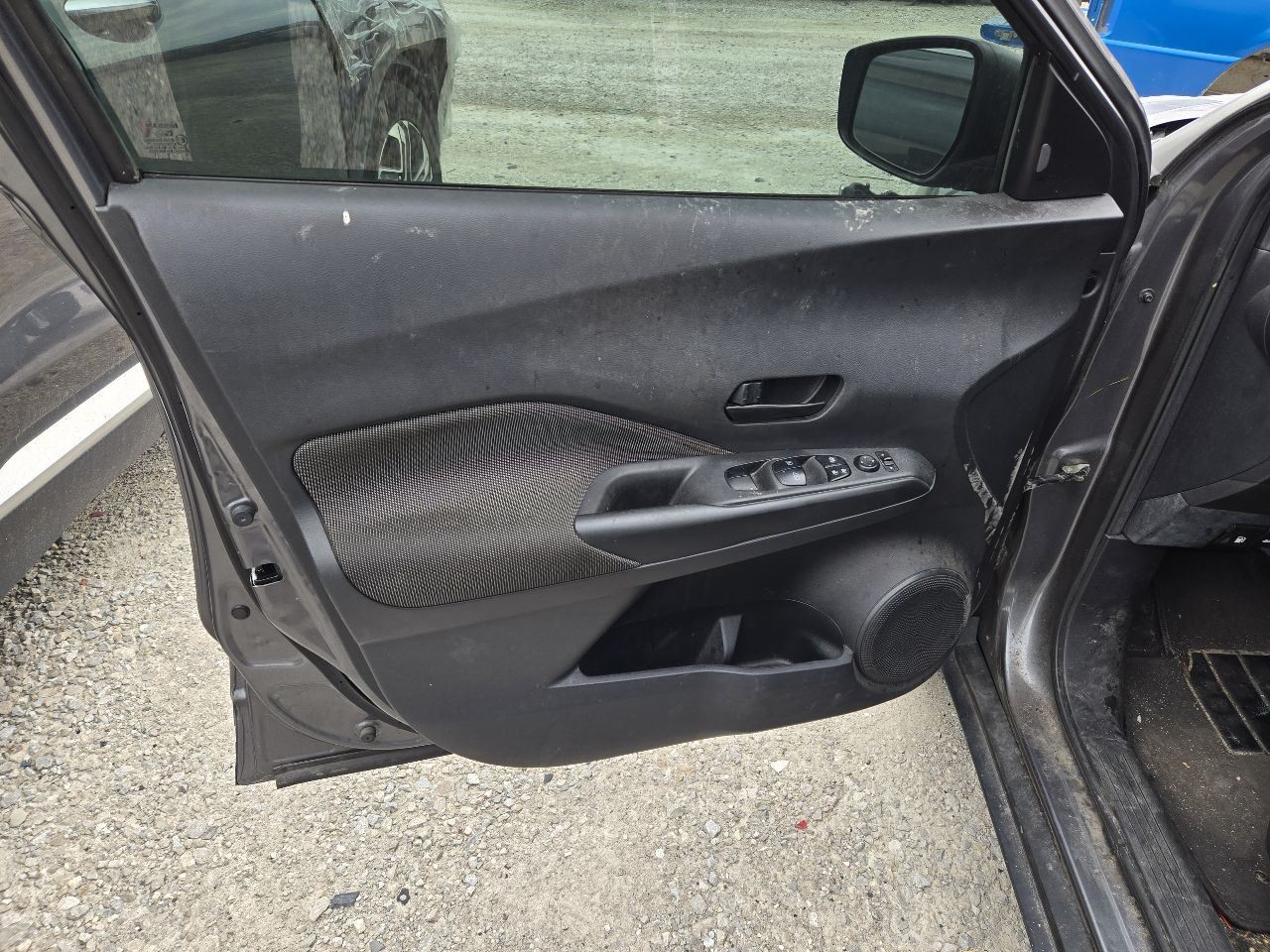 2018-2020 Nissan Kicks S Radio Display and Receiver
