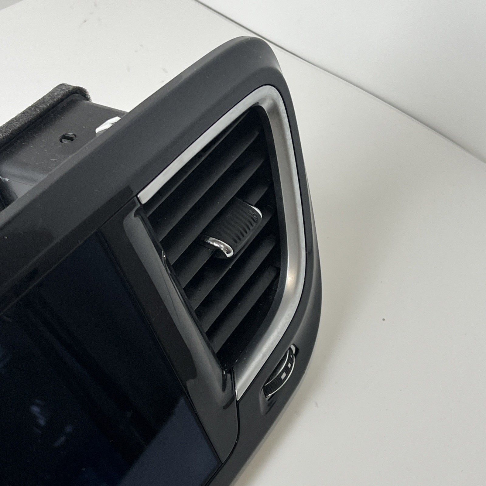 68316174AC 2018 CHRYSLER PACIFICA DISPLAY SCREEN RADIO RECIEVER OEM