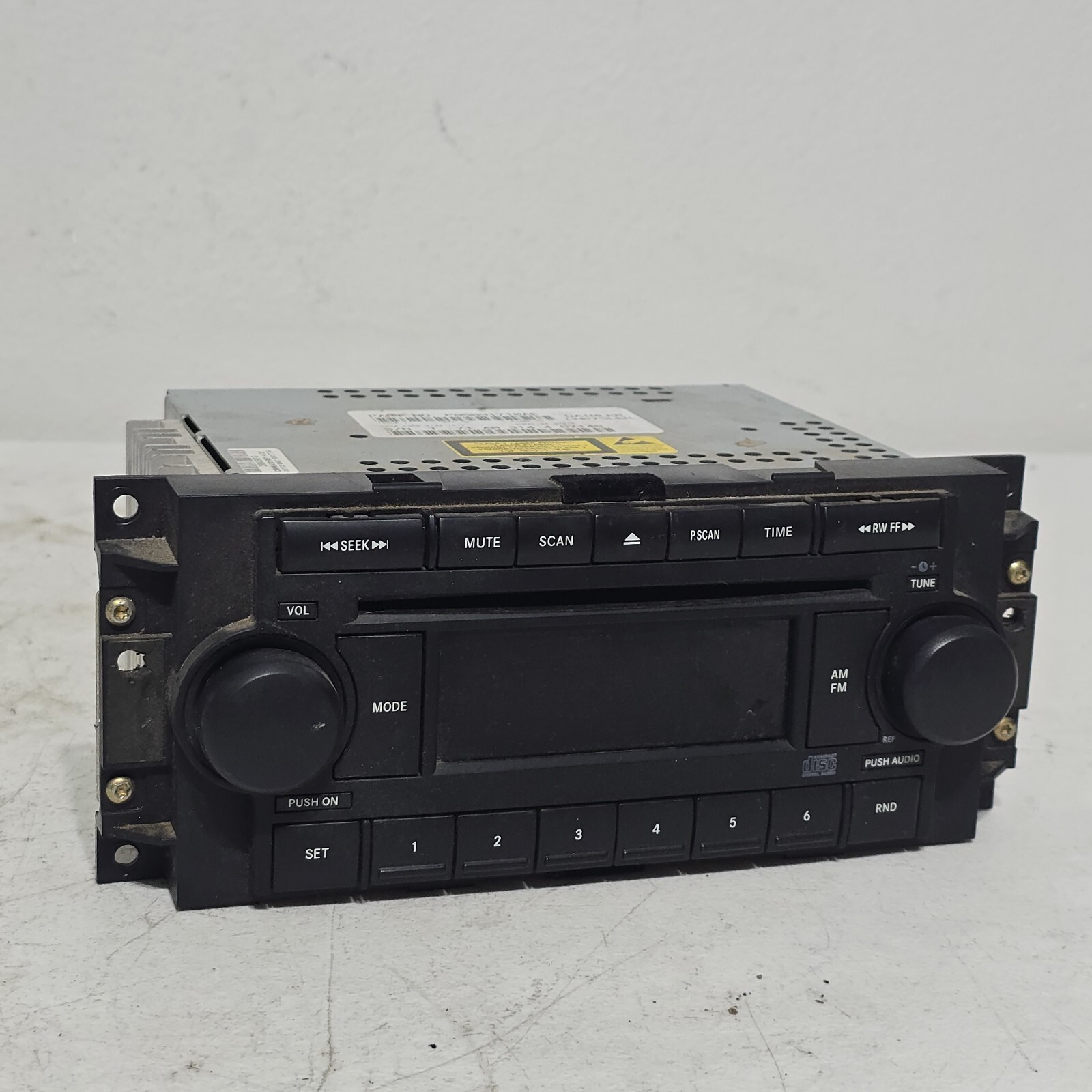 2005-2008 dodge dakota AM/FM CD stereo radio P05091710AE OEM 05 06 07 08