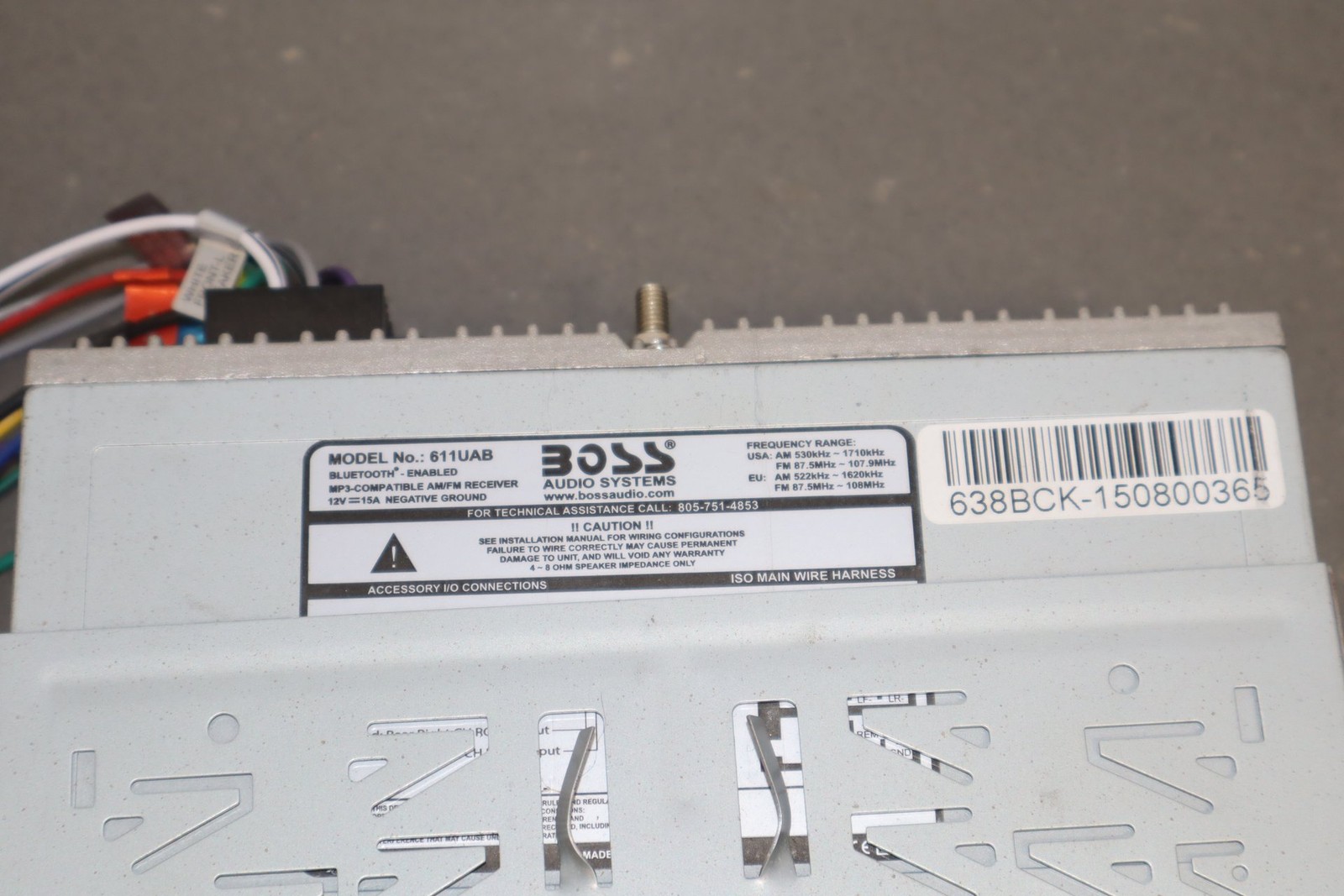 Boss 611UAB Radio Single DIN