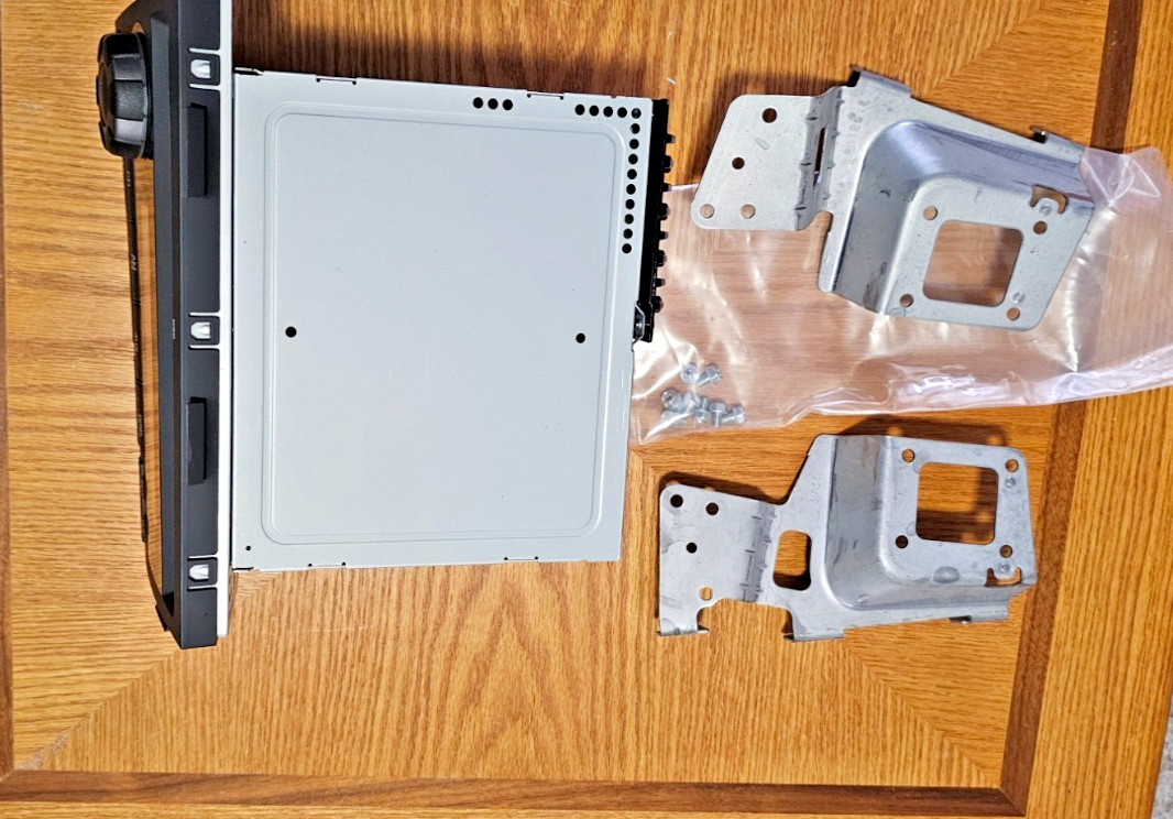 Honda JA3 Pioneer OEM Stereo Ridgeline DEH-M6087ZH W/ Bracket