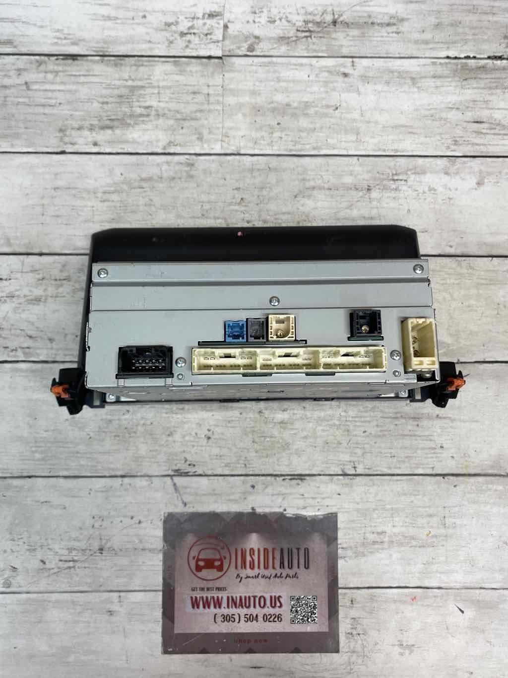 Toyota Corolla radio am fm 21 display screen & receiver sed assy OEM 8614012610