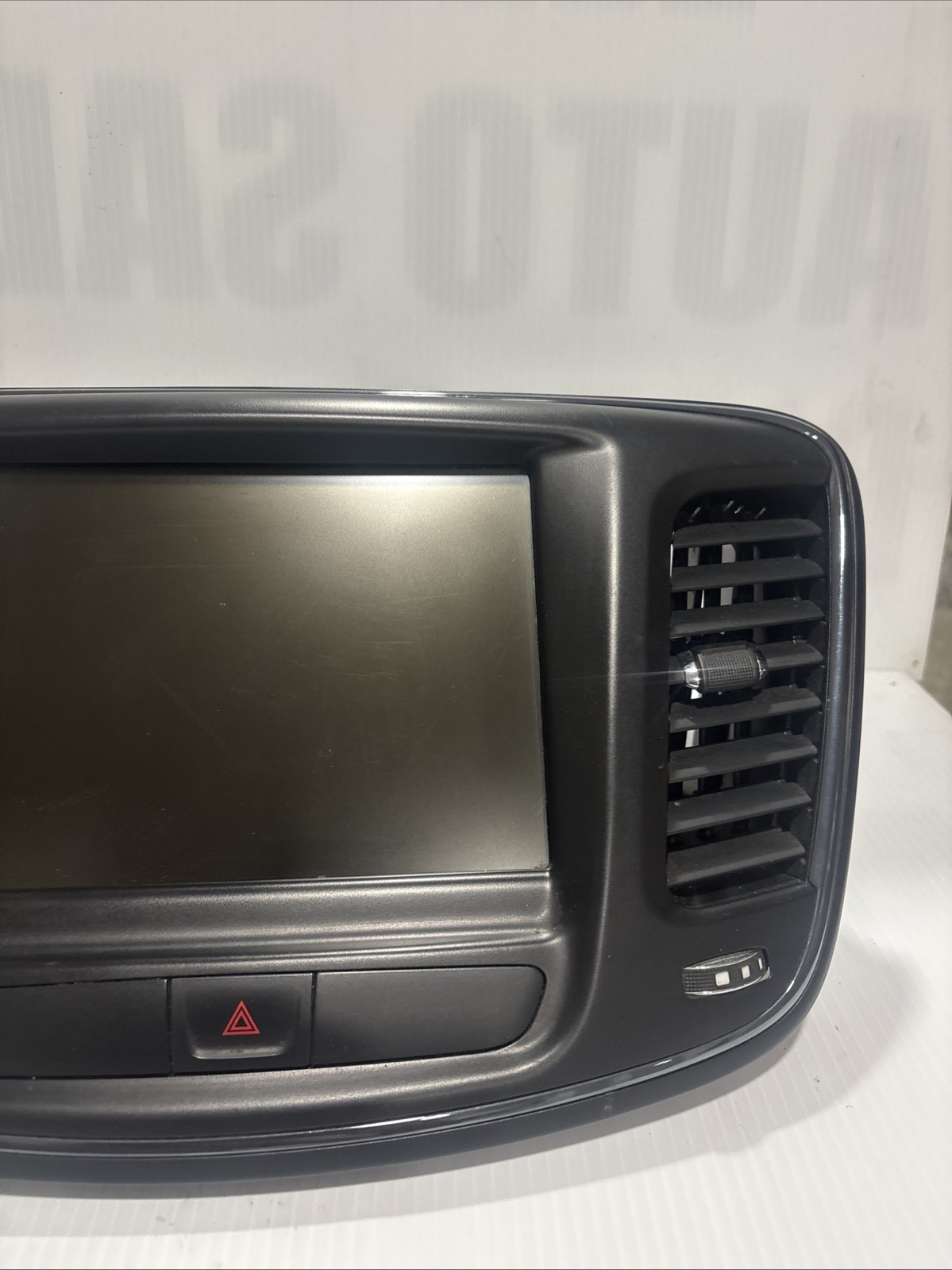 2015 Chrysler 200 8.4” Uconnect Navigation Radio w/ Dark Chrome Bezel 68190260AE