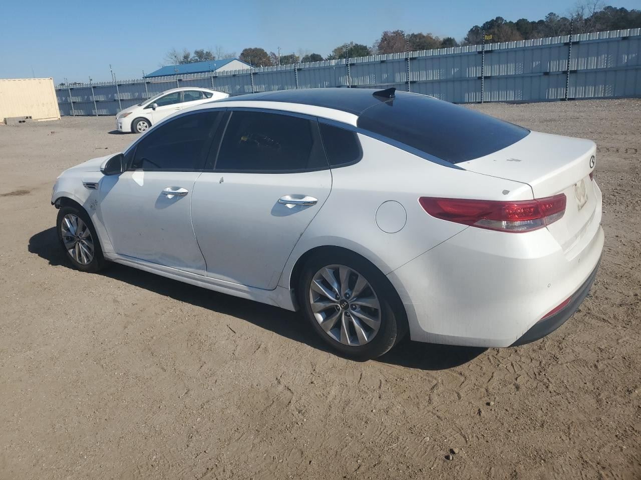 Audio Equipment Radio Receiver US Market Fits 16-18 OPTIMA 1121195
