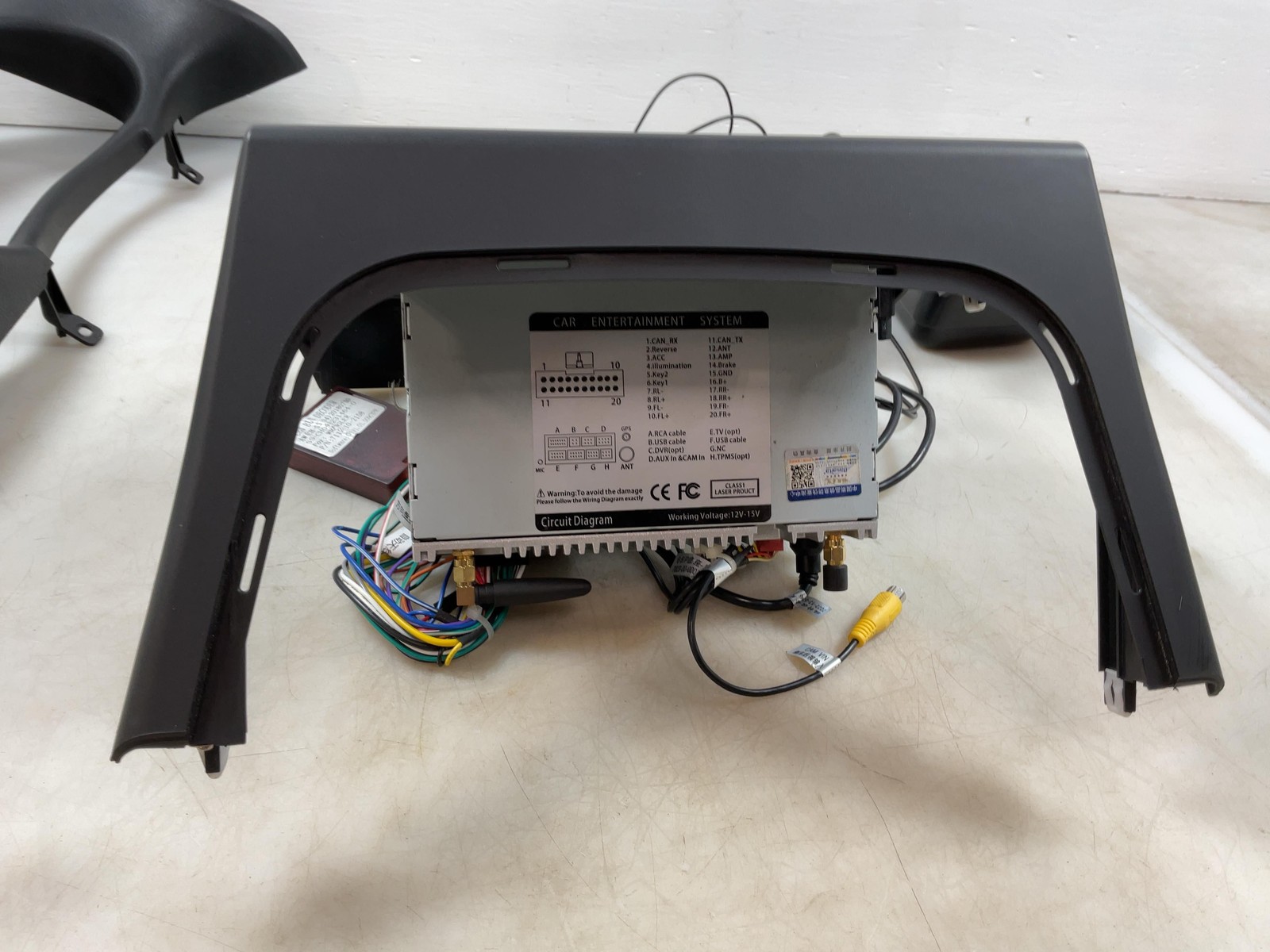 Jeep JK Wrangler Aftermarket Touchscreen Radio with Trim Panel 2015-2017 050166