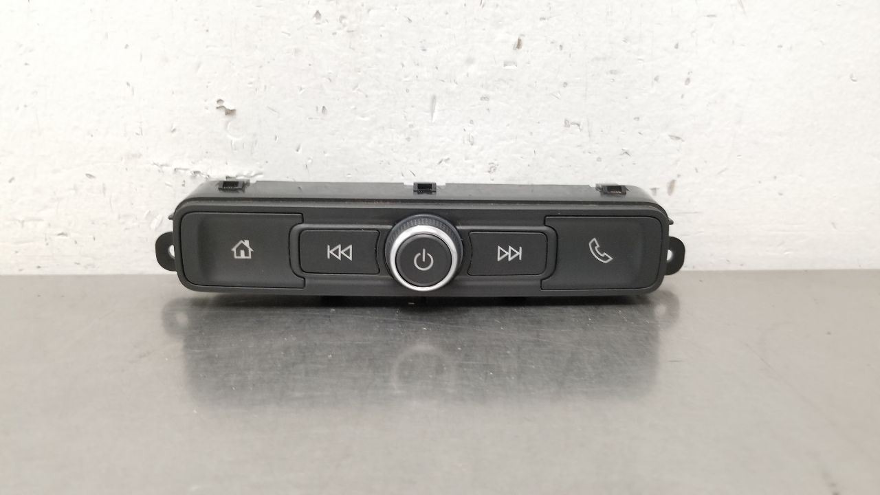 23 GMC SIERRA 2500 RADIO AUDIO CONTROL PANEL 84799539
