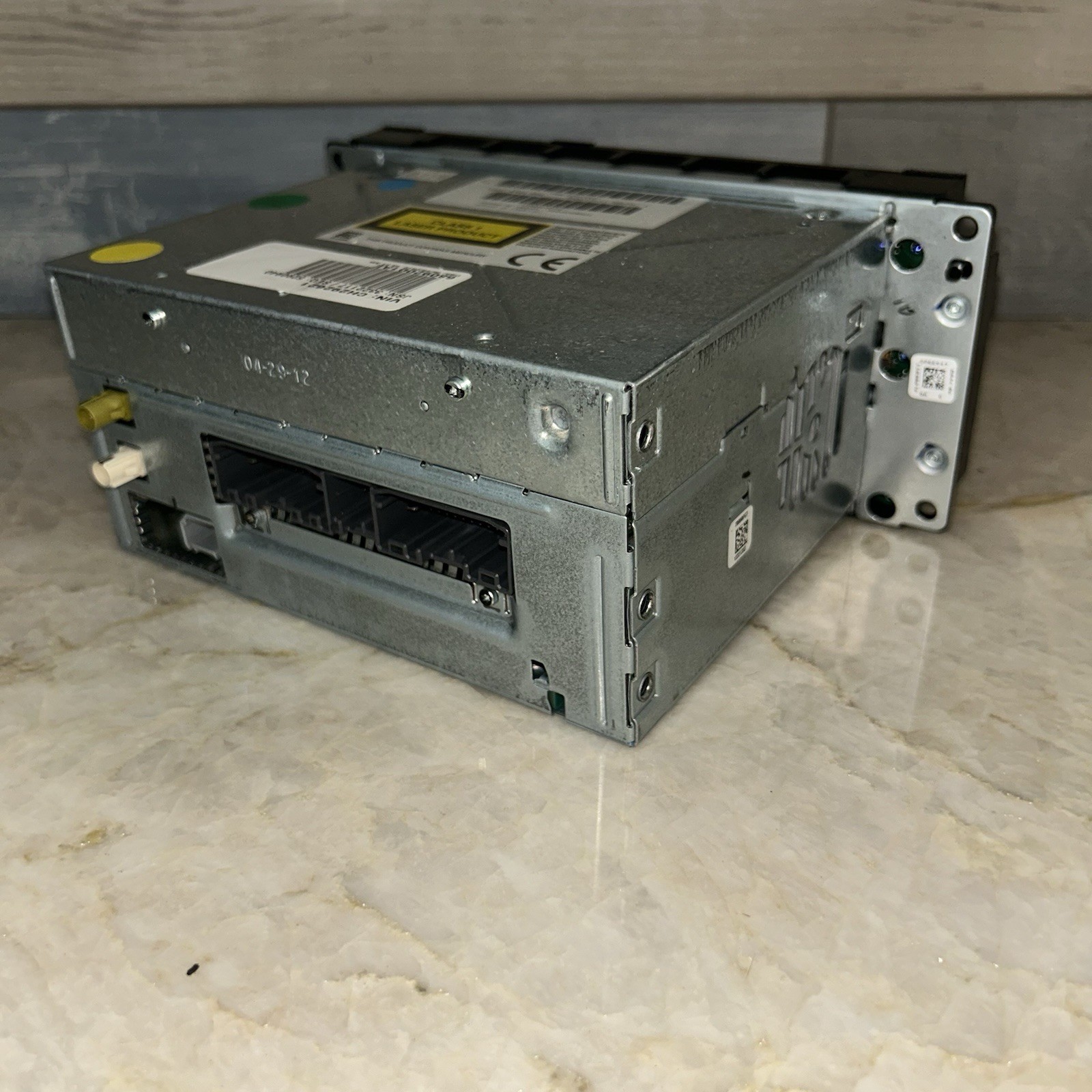 11 12 13 CHRYSLER 200 OEM USED RADIO CD DVD PLAYER RECEIVER AM FM (P68092001AE)