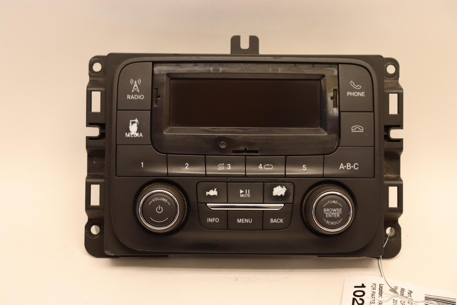 2017-2018 DODGE RAM 2500 AM FM UCONNECT 3.0″ SCREEN RADIO DISPLAY RECEIVER OEM