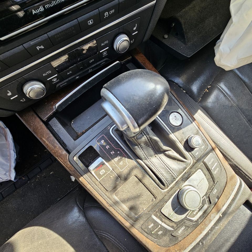 2012-2015 AUDI A6(SEDAN) MEDIA PLAYER, CHECK ID# (DASH MTD)