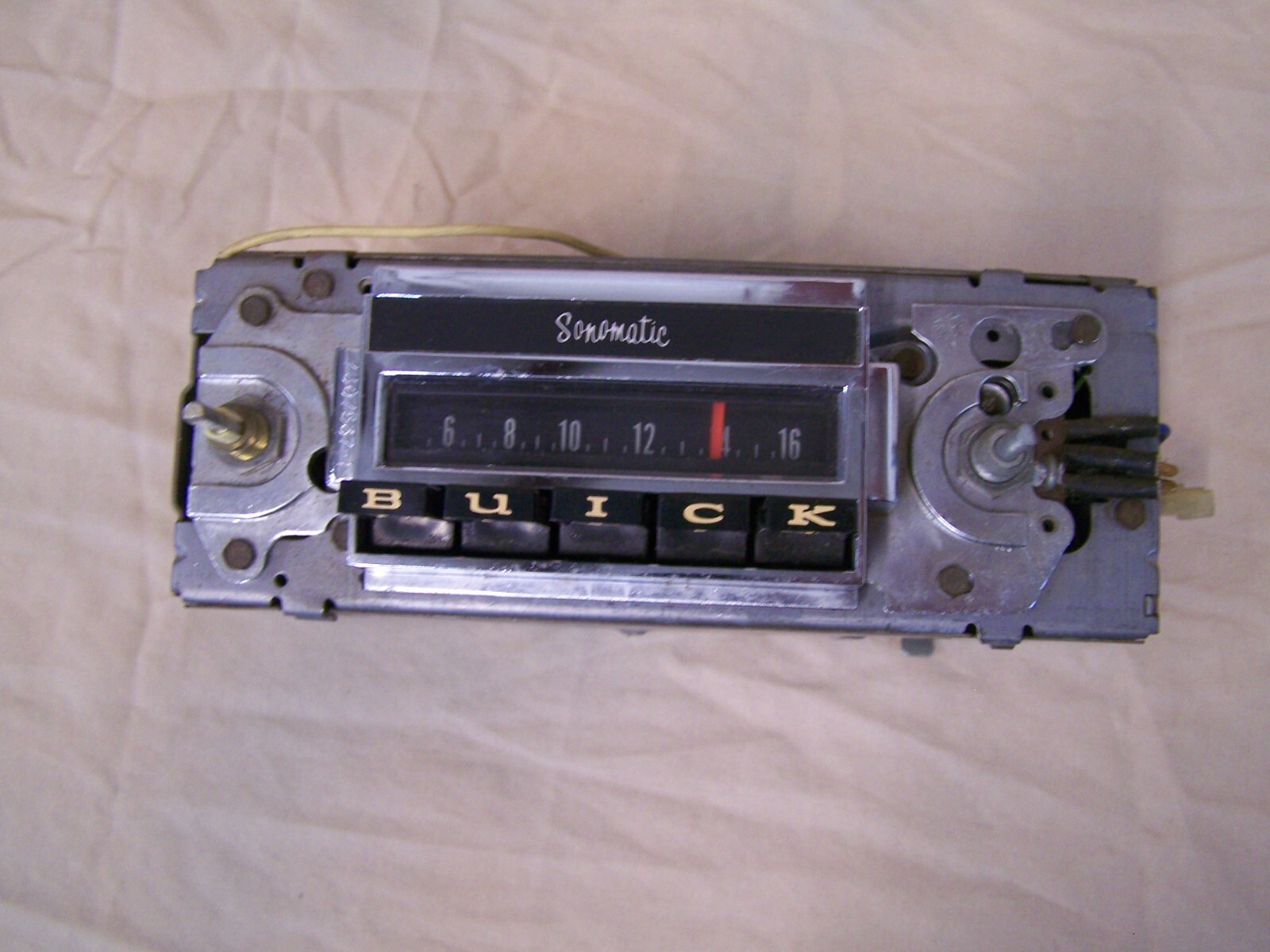 Buick 1969 AM Radio # 94BPB2 W/ Nice Face Chrome in Unknown Condition
