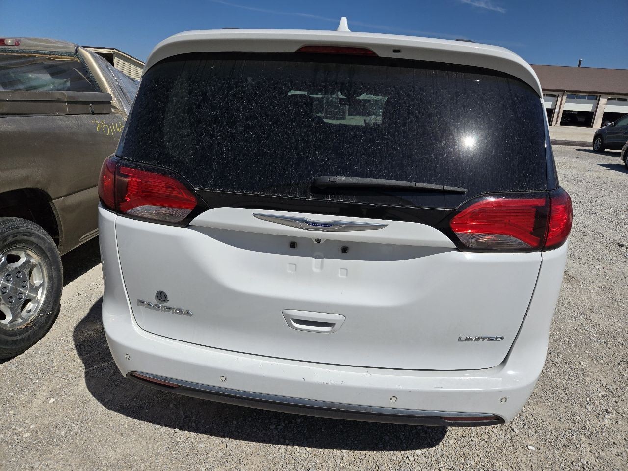 2018-2020 Chrysler PACIFICA Front Dash Mounted 8.4″ Display Touch Screen