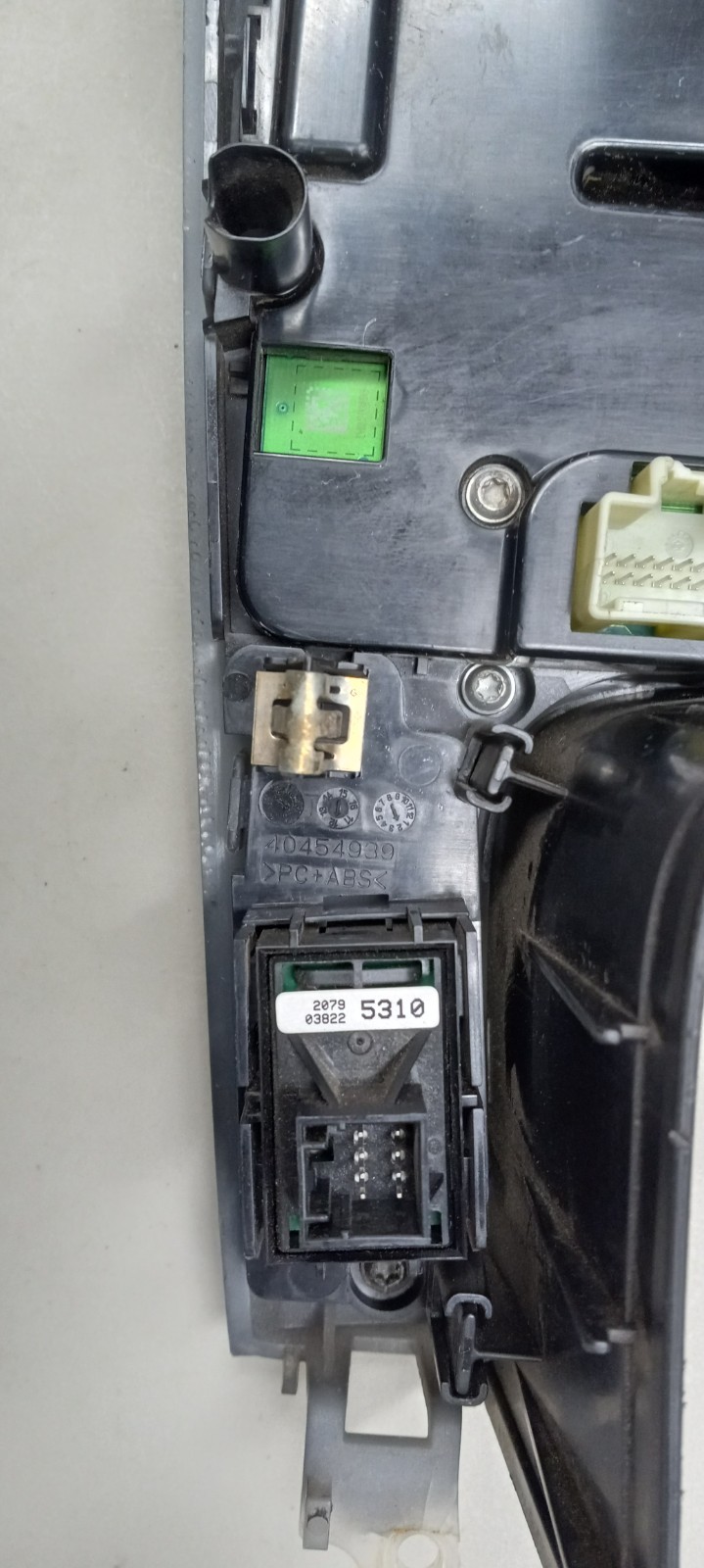 12-15 CHEVY VOLT Audio & Visual Equip.(radio) CONTROL PANEL ONLY W/ HEATED SEATS