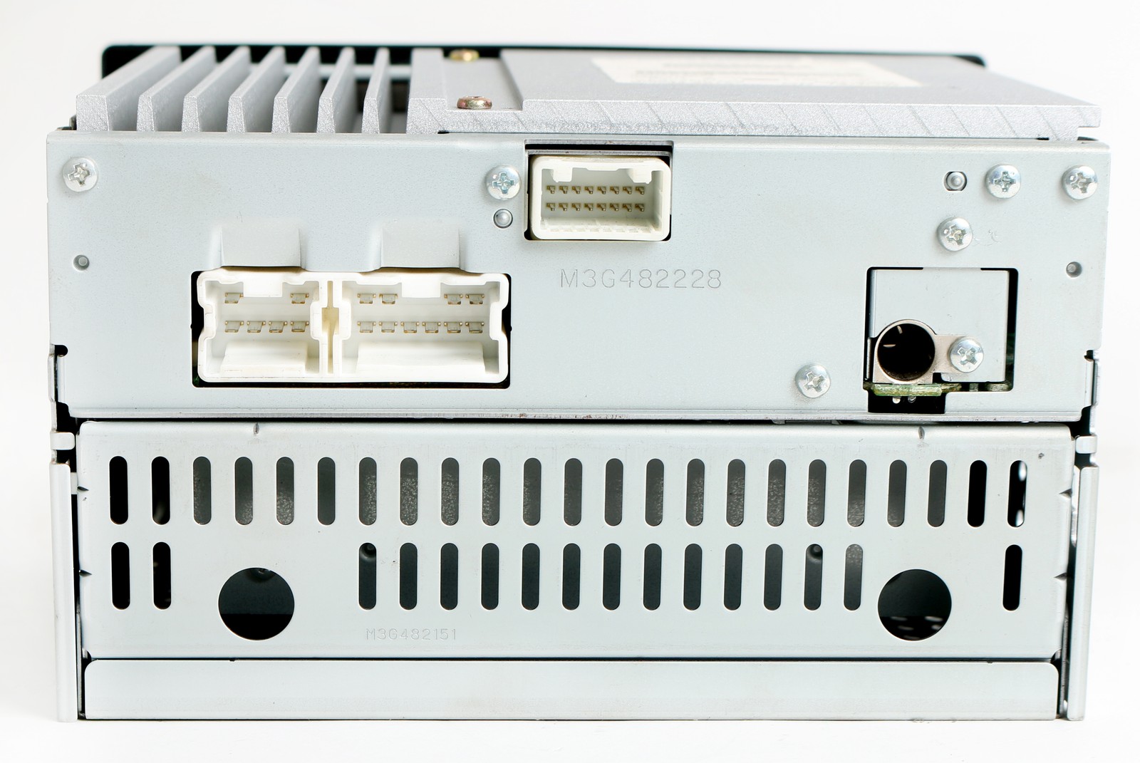 Nissan Altima 2005-06 Radio AM FM CD w Aux Input 28185ZB00B – Standard Vol Ctrl