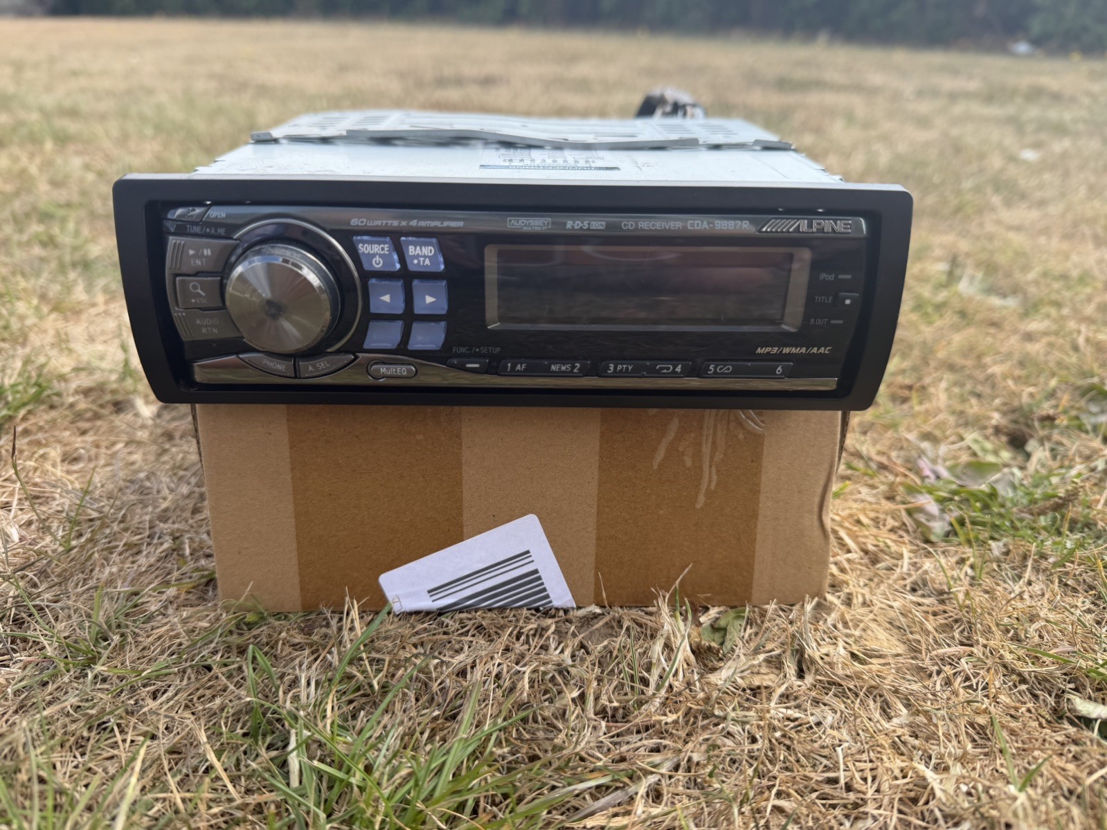 Alpine CDA9887r Car Stereo 60x4watts 4 volt