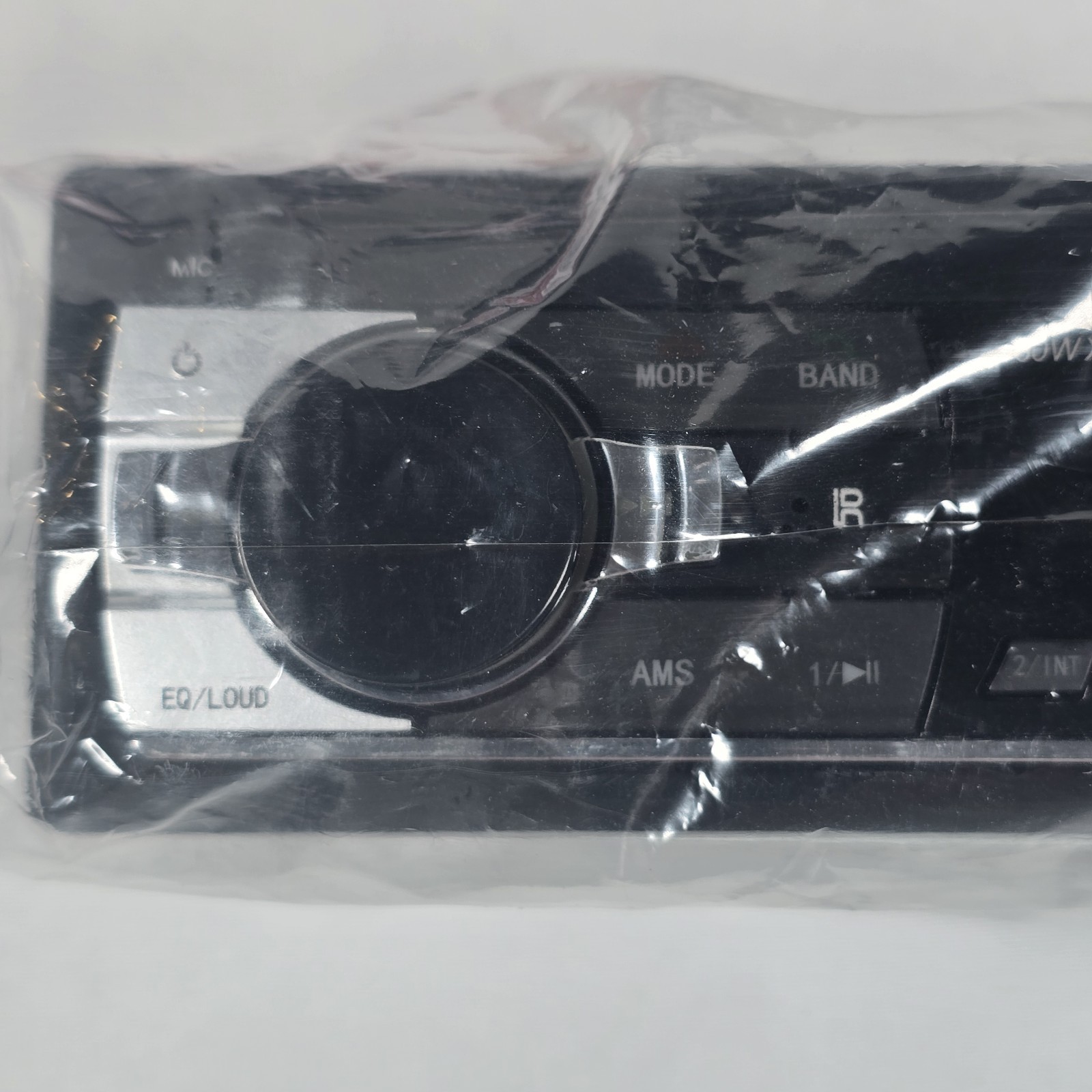 Car MP3 PLAYER USB SD Port FM Radio 60 Watts X 4 JDS-520 w/ Remote Open Box