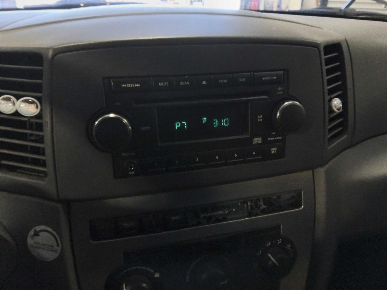 Audio Equipment Radio Receiver Radio AM-FM CD Player Fits 05-07 DAKOTA 715042