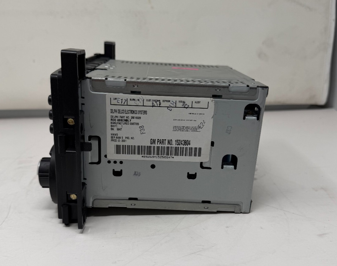 15243804 NEW OEM GM CHEVROLET GMC AM FM CD RADIO W/ FREE SHIPPING