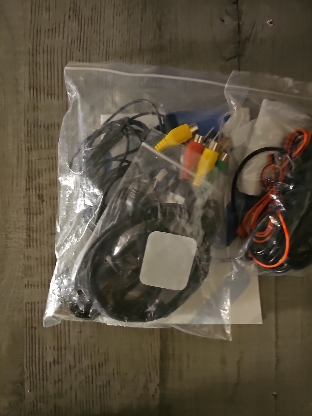 Nhopeew 10.1 in Touch Screen GPS Back Up Camera