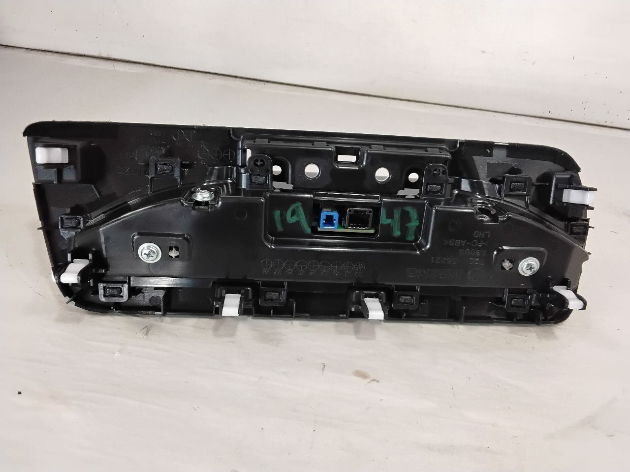 Audio Equipment Radio Display Fits 20-23 MAZDA CX-9 131327