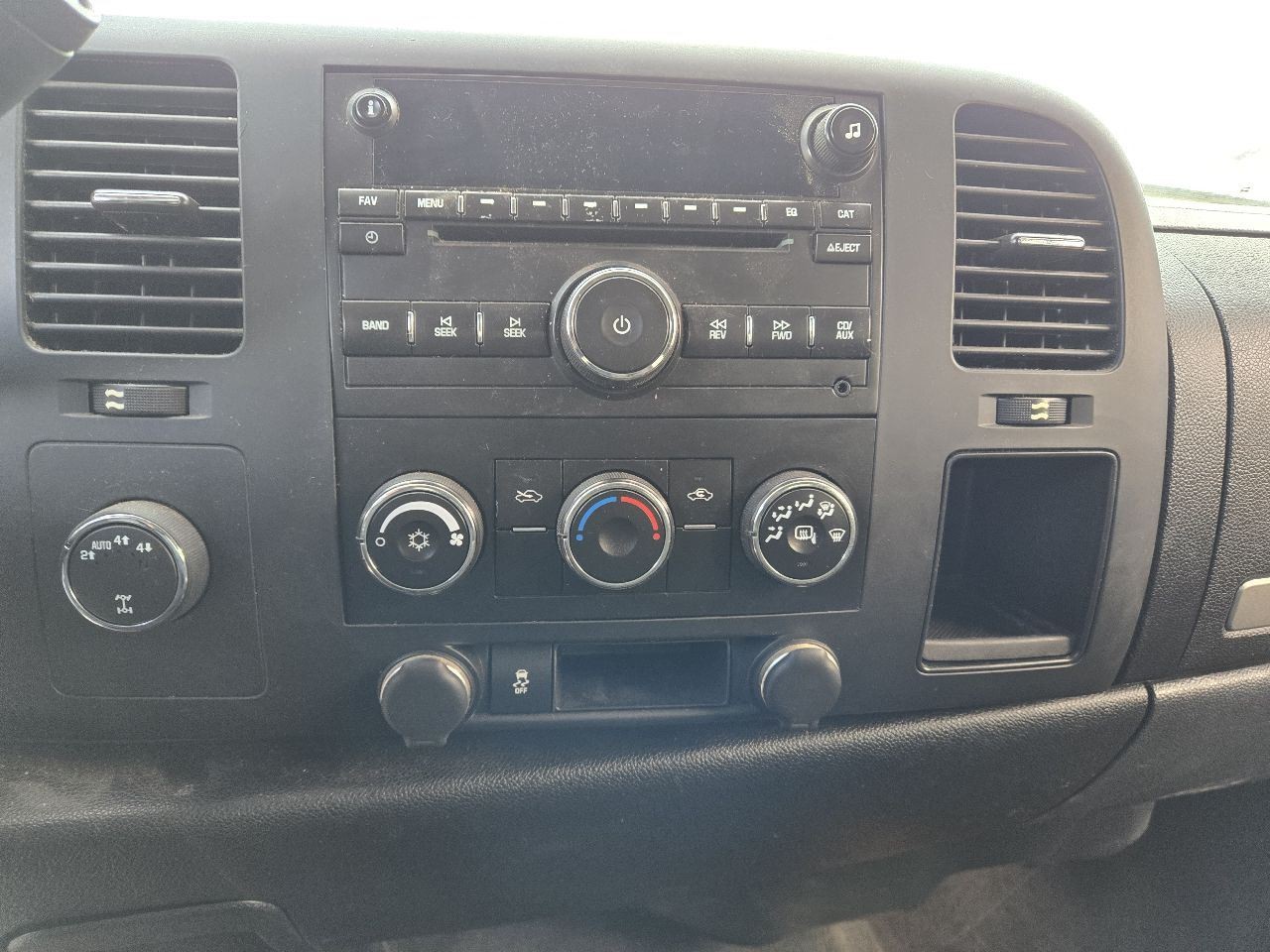 2007-2013 GMC Sierra Radio Stereo CD MP3 Opt US8 New Style Smooth Door Skin