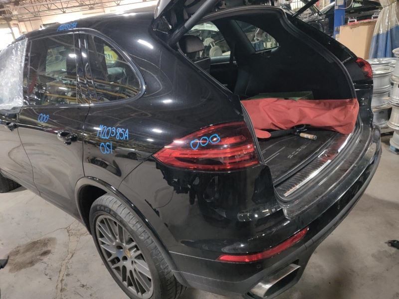 Audio Equipment Radio Receiver Control Unit Fits 17-18 PORSCHE CAYENNE 526594