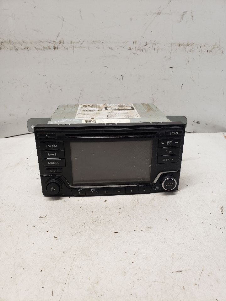 2015-2016 Nissan Versa Radio AM FM CD Stereo Receiver OEM 1453503