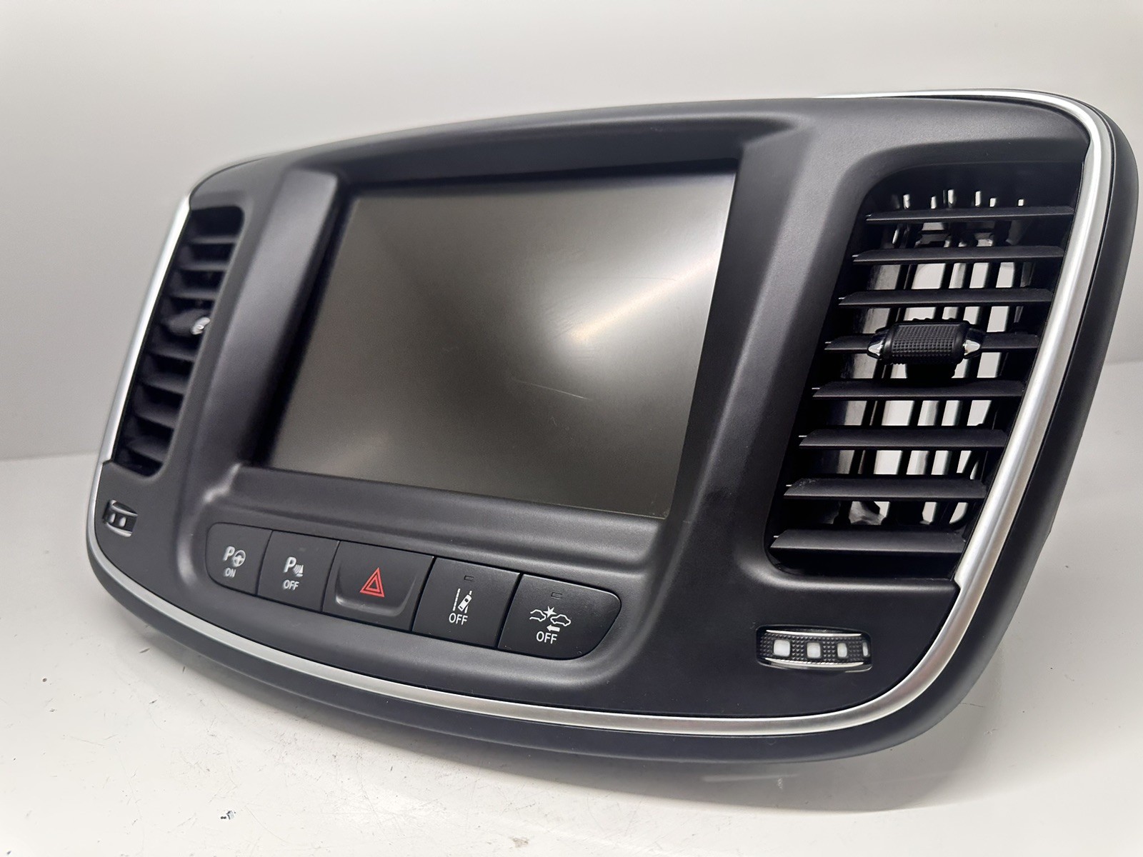 15-17 Chrysler 200 GPS Navigation UConnect VP4 RA4 Radio 8.4 Display Screen OEM