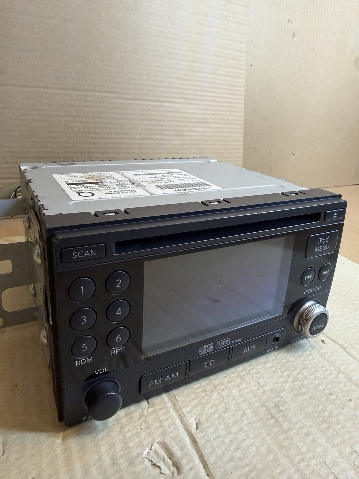 2011-2012 Nissan Rogue Am Fm CD Player Radio With Wires Stereo 28185-1VK0A OEM