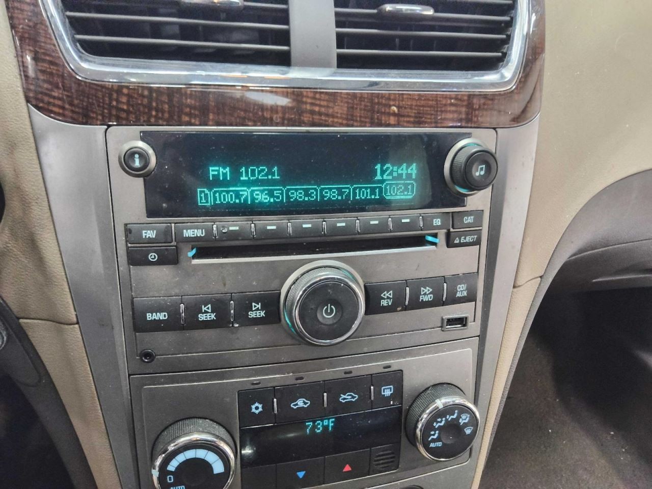 Audio Equipment Radio AM-FM-stereo-CD-MP3-USB Opt Uui Fits 09-12 MALIBU 630951