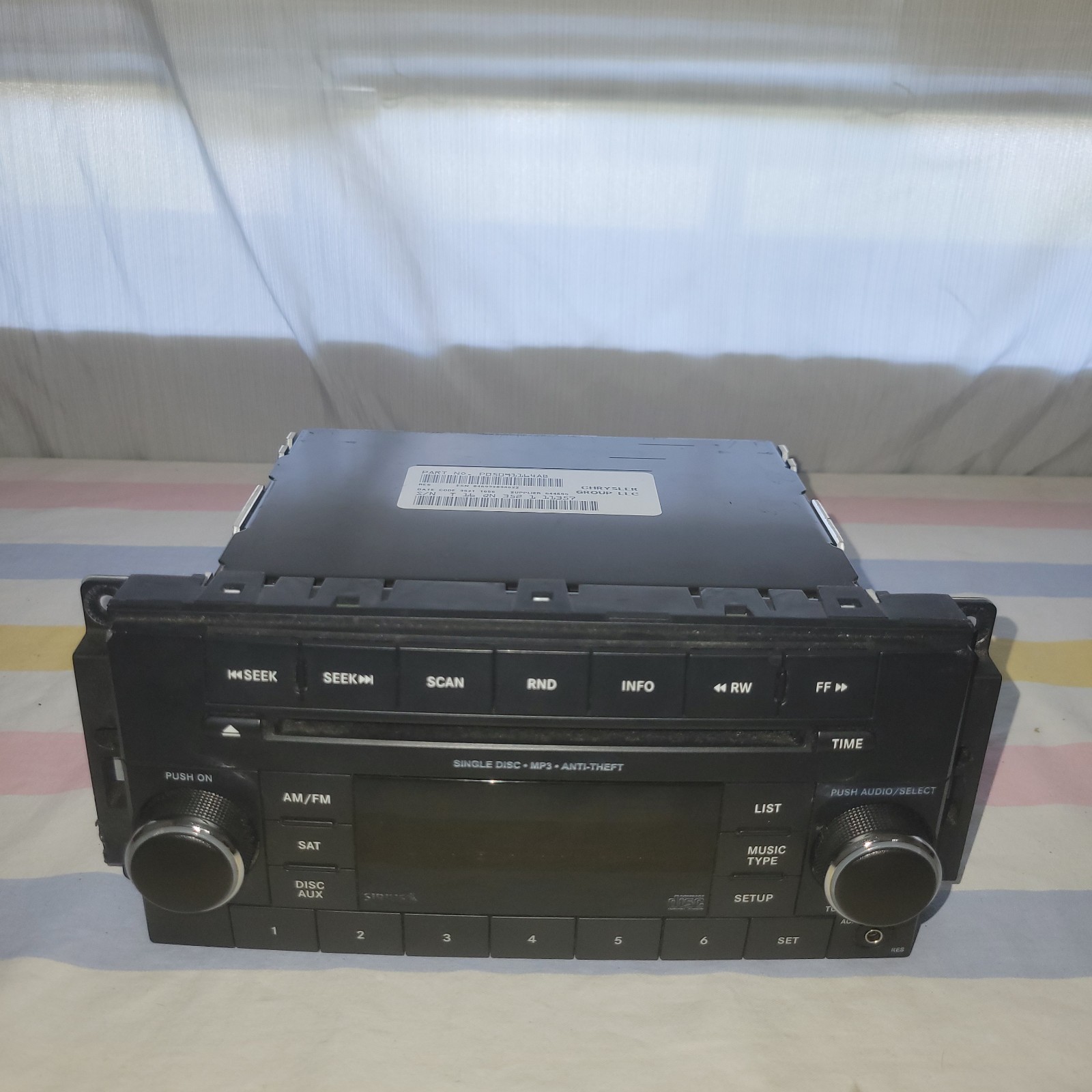 OEM Chrysler Dodge Jeep Ram AM/FM CD MP3 Sirius Radio P05091164AB