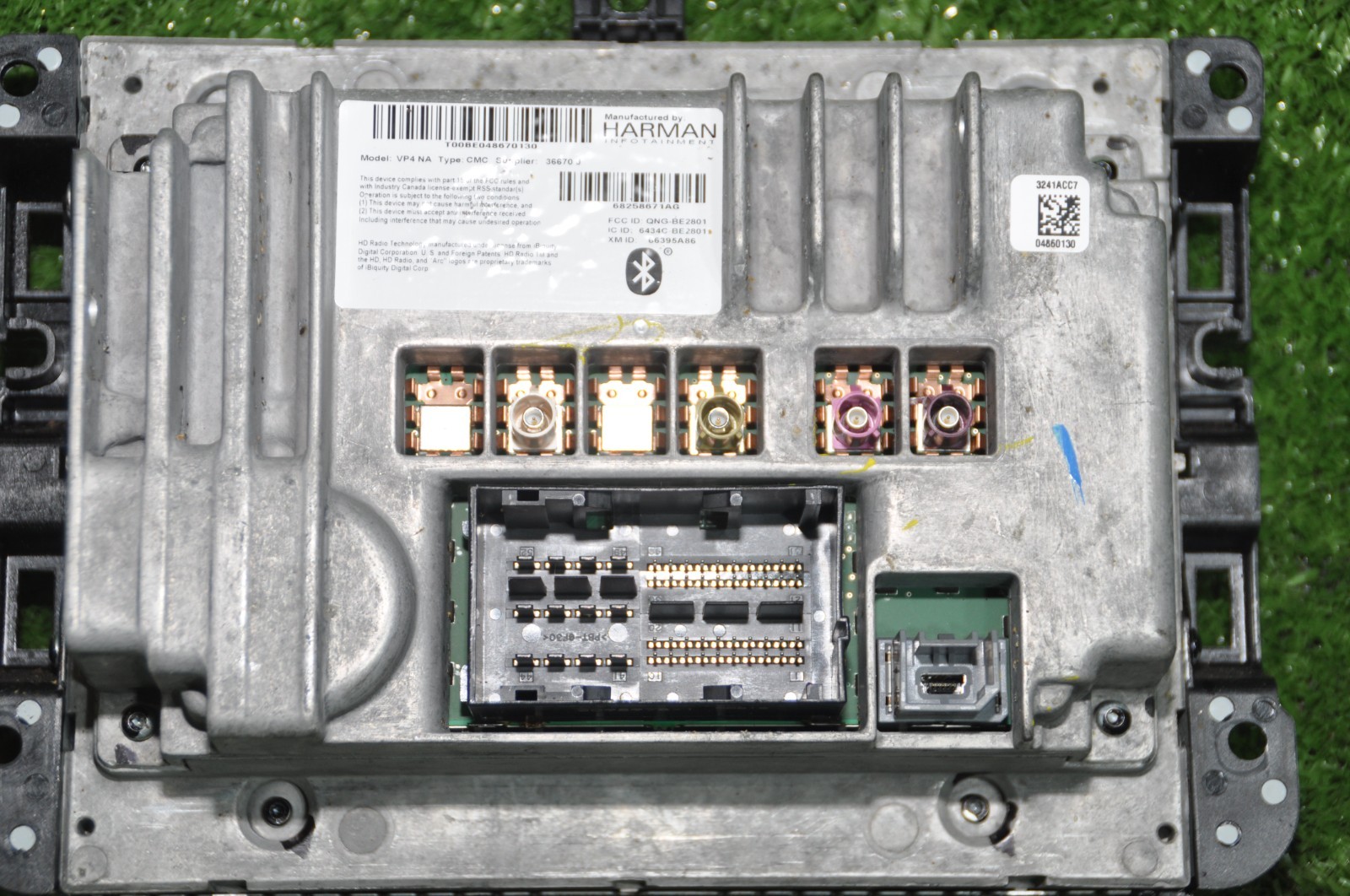 2013-2018 Dodge Ram 1500 AM FM Radio Receiver Navigation With Display Screen OEM