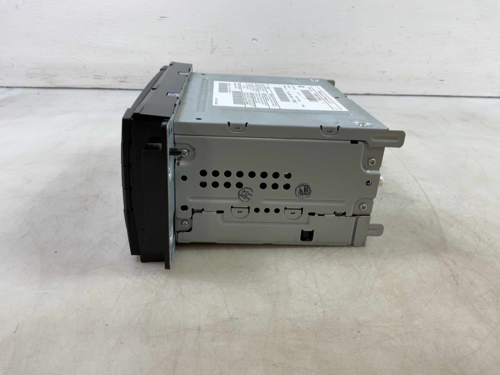 Jeep JK Wrangler OEM RHB Touchscreen Radio 05091338AF 2014 173459