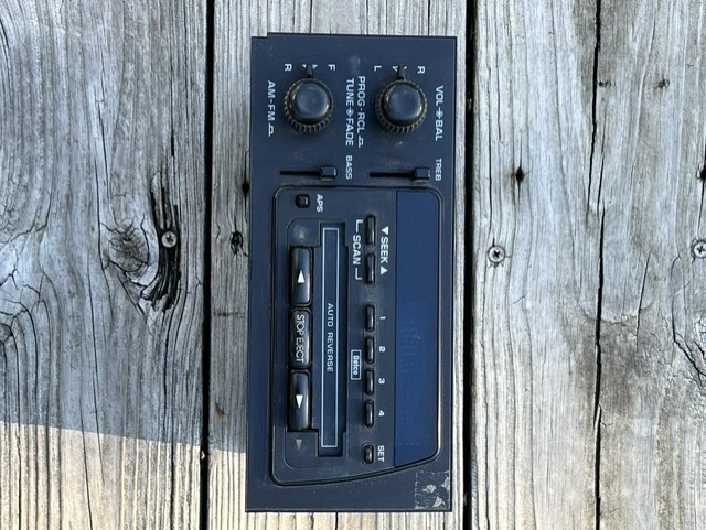 1993-1996 Chevrolet Camaro Delco Radio Stereo Cassette Player 16176761