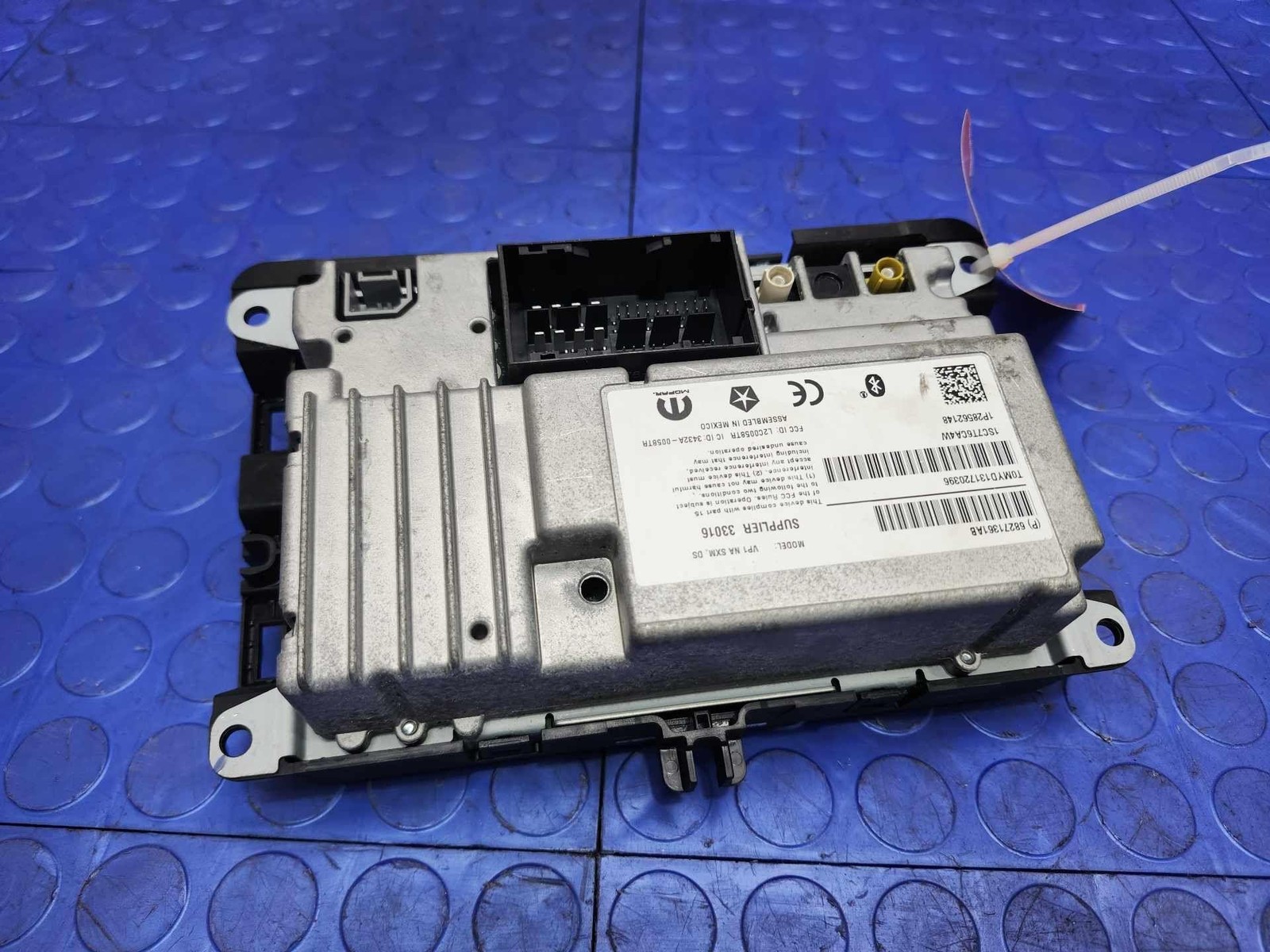 17-18 Dodge Ram Truck Radio Receiver Head Unit AM FM UConnect 3″ Screen OEM