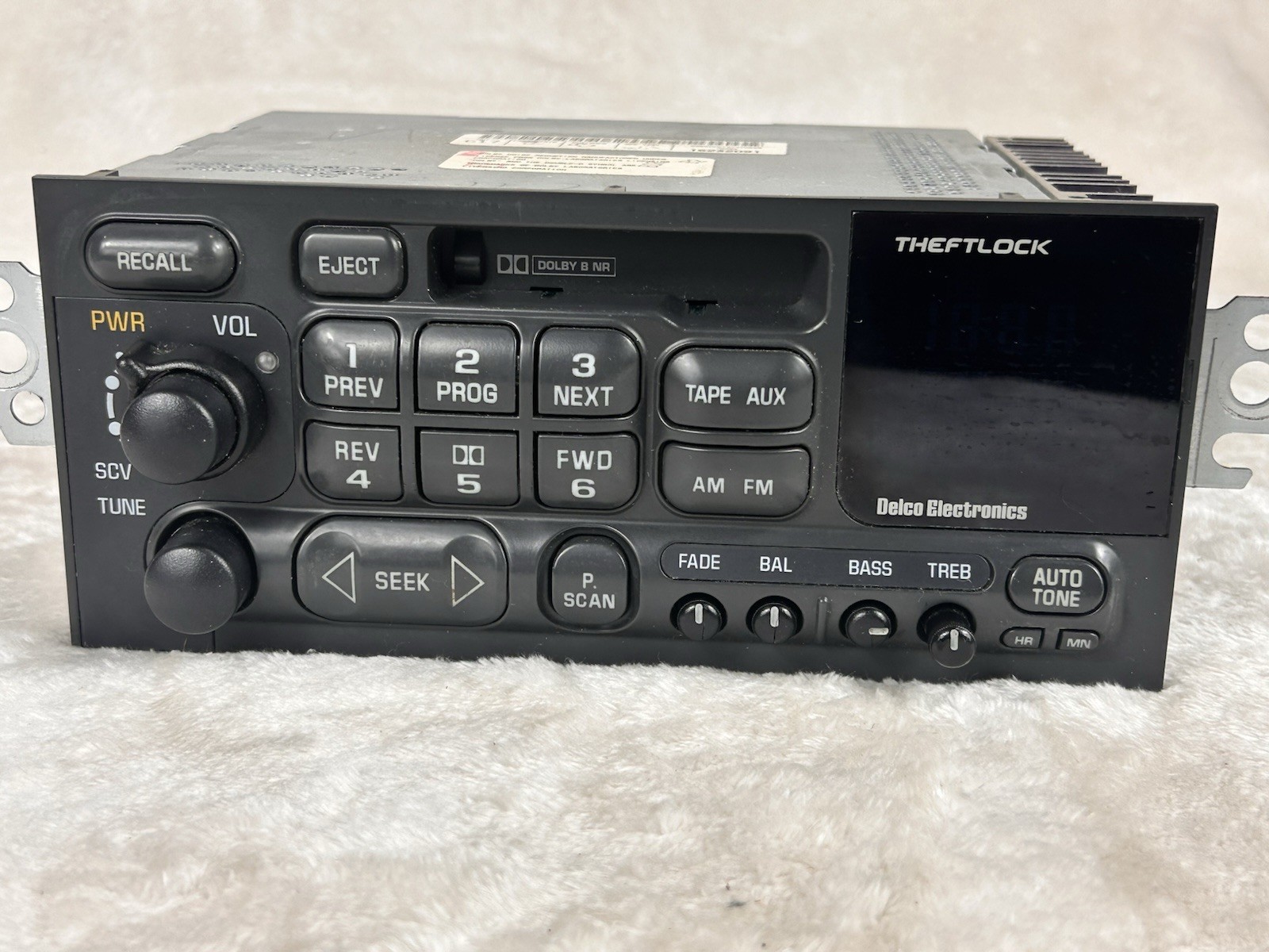 Genuine AC Delco 16232091 Radio AM FM Cassette Player Fits 1996 – 2002 Chevy/GMC