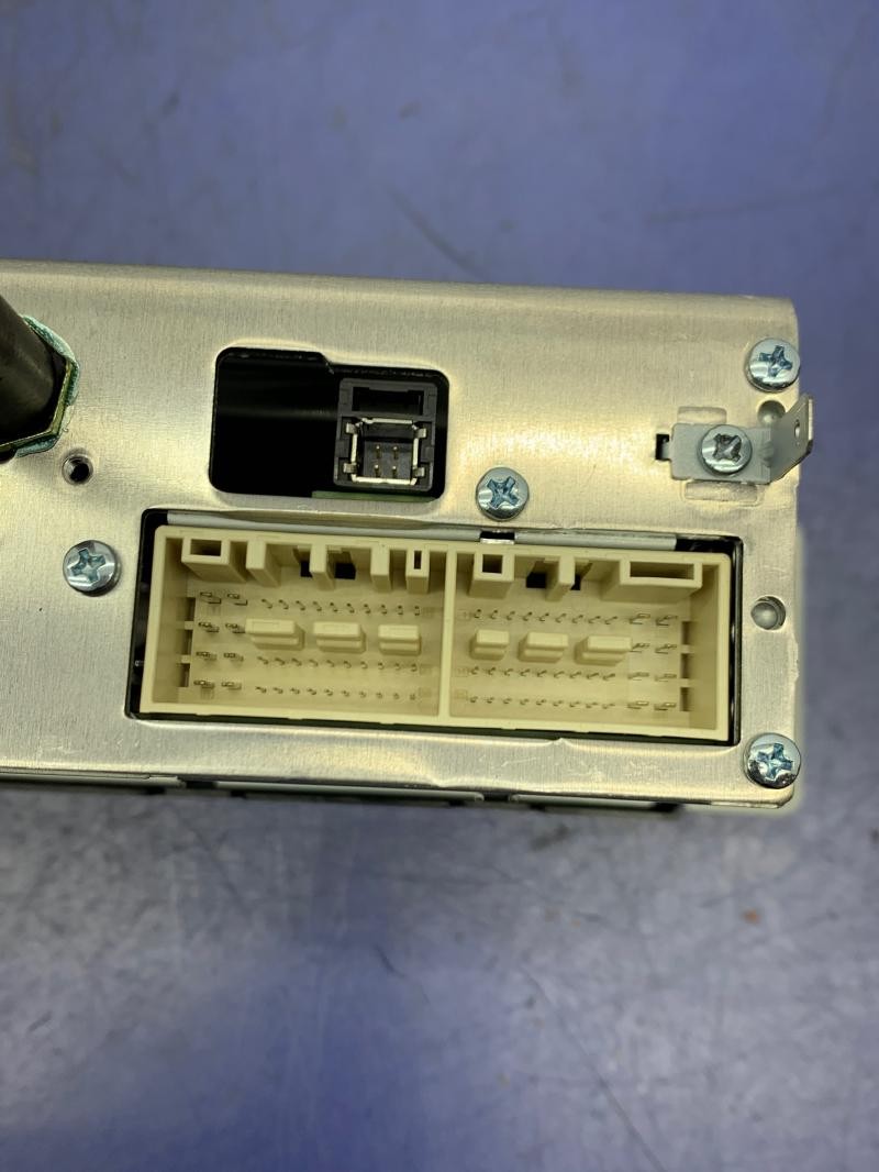 2023-2024 KIA CARNIVAL OEM RADIO AUDIO RECIEVER ASSEMBLY 96160R0720