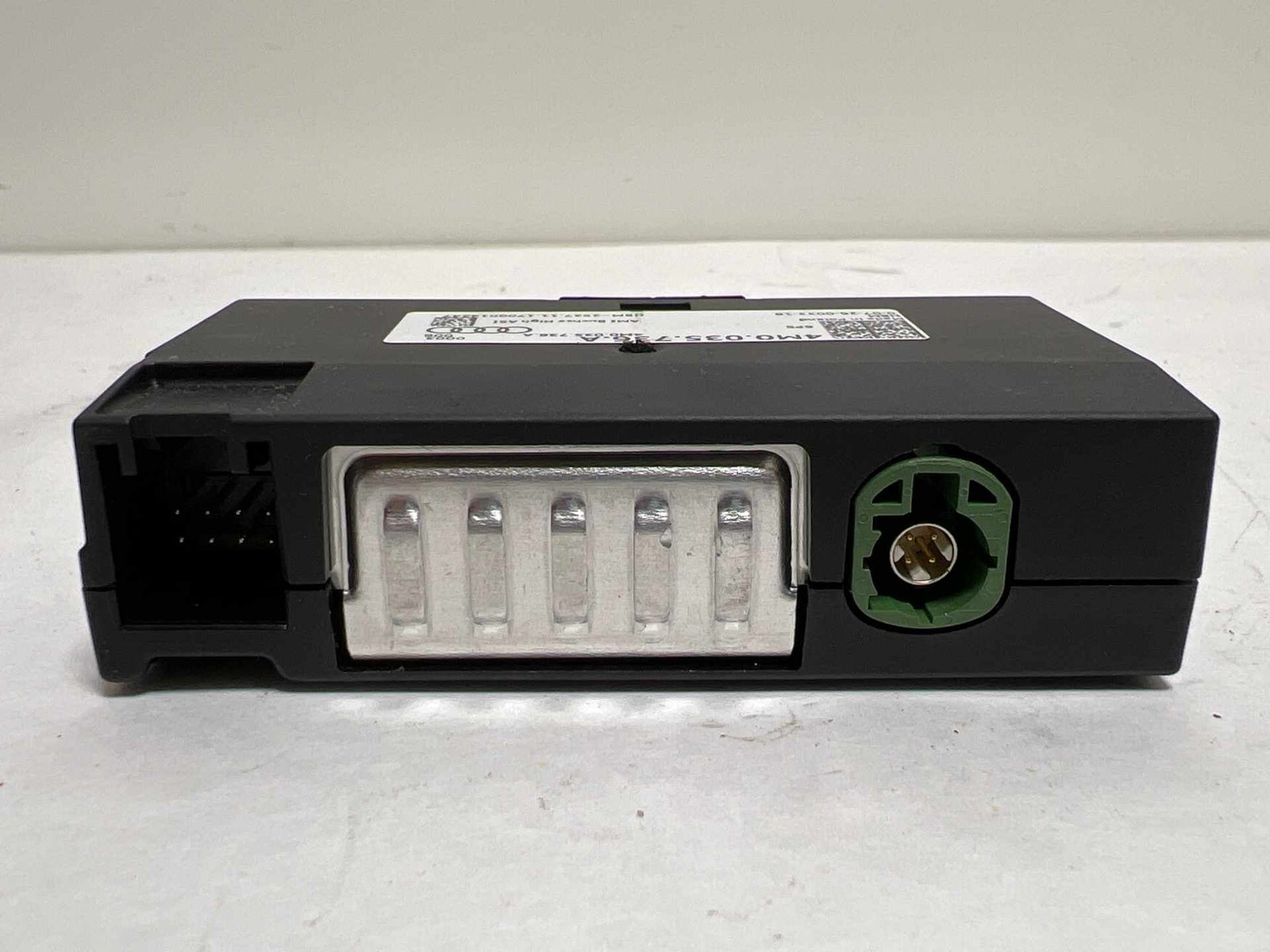 2017-2020 Audi Q7 OEM Audio USB AUX Interface Jack Port Hub 4M0035736A (TL)