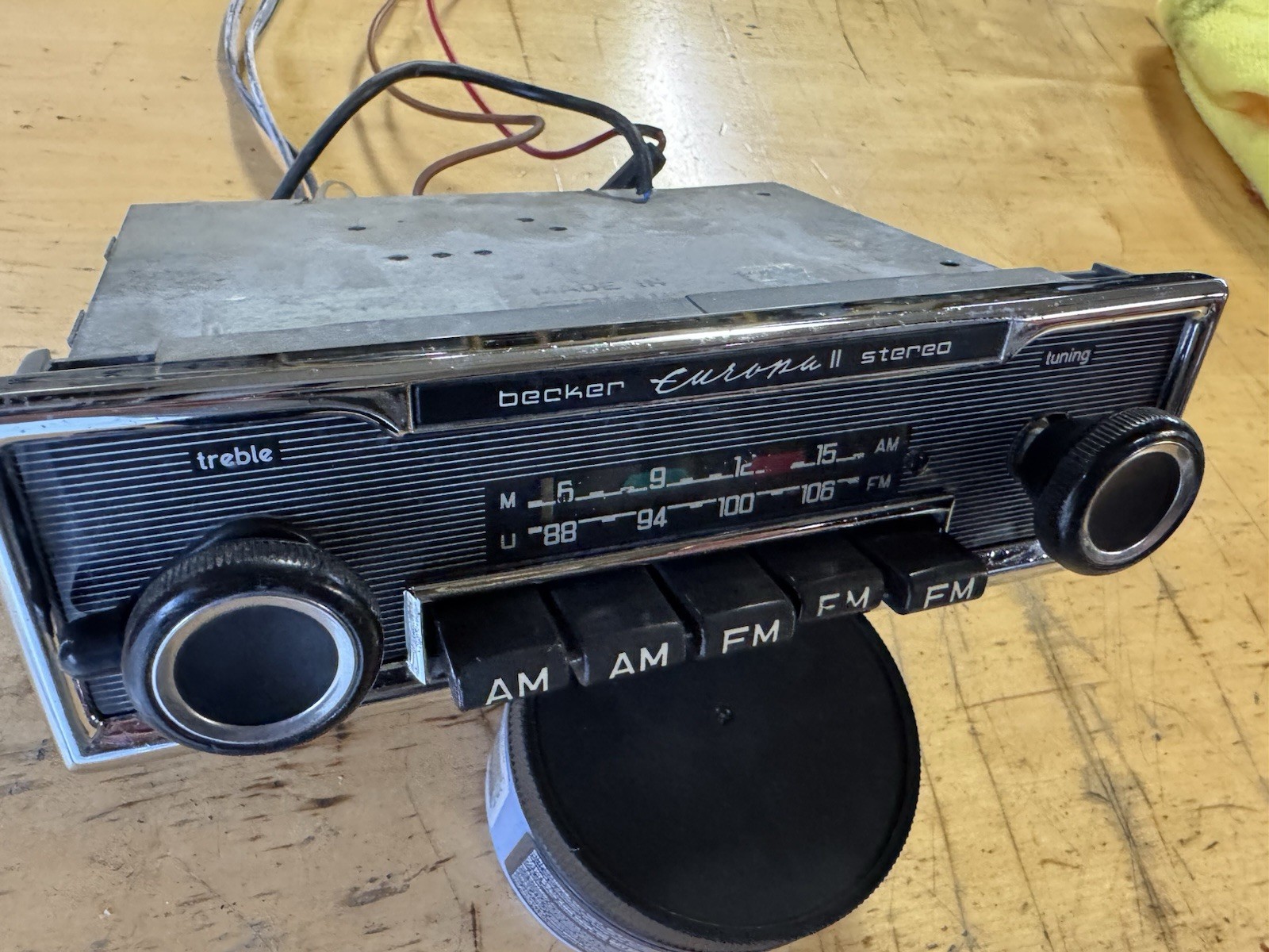 Vintage Mercedes BECKER EUROPA II 2 Stereo 5 button AM/FM Car Radio W123 R107