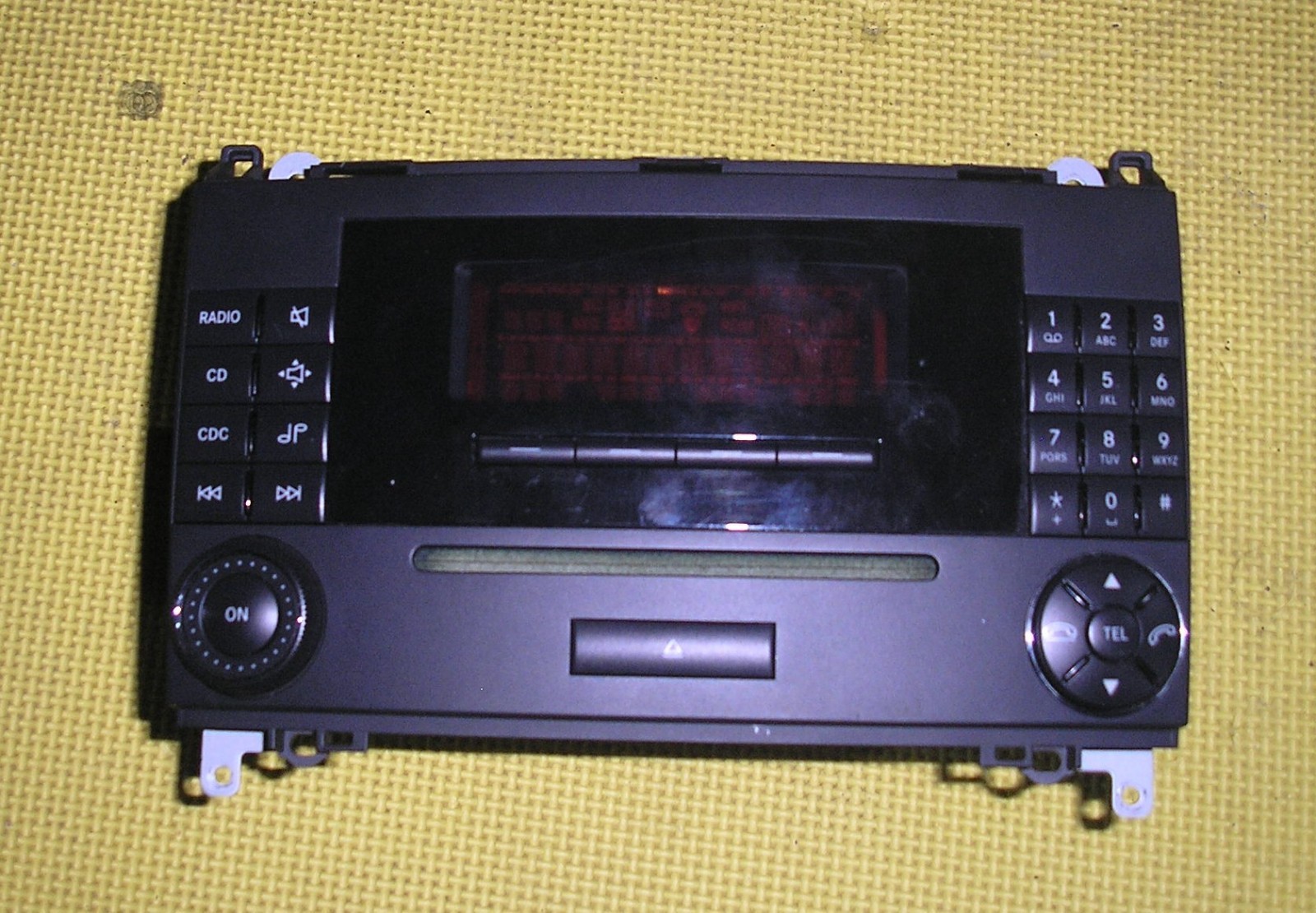 MERCEDES BENZ A CLASS W169 04-12 RADIO / CD PLAYER HEAD UNIT – A1698700689