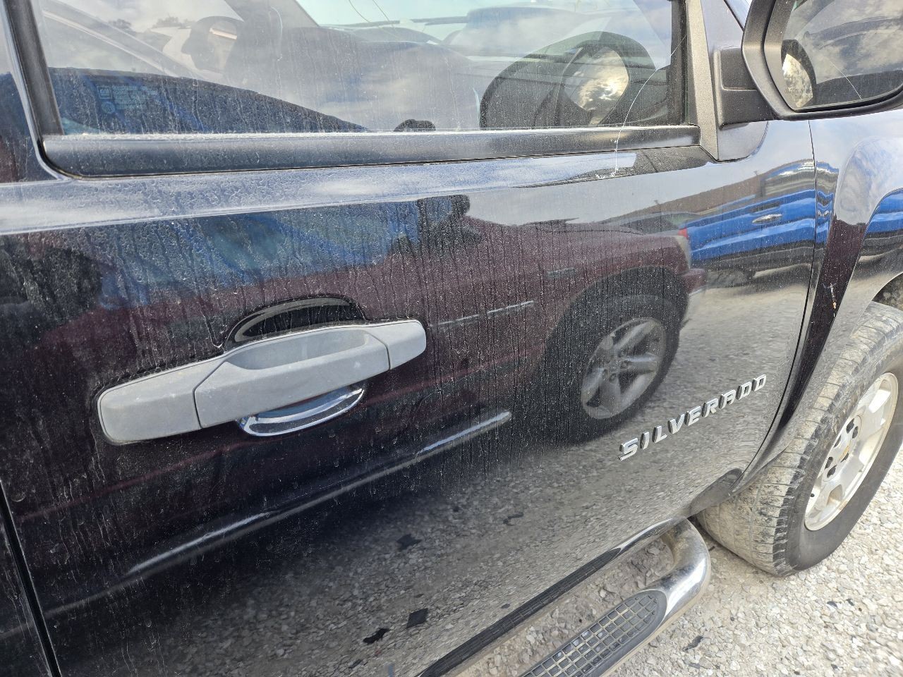 2007-2013 GMC Sierra Radio Stereo CD MP3 Opt US8 New Style Smooth Door Skin