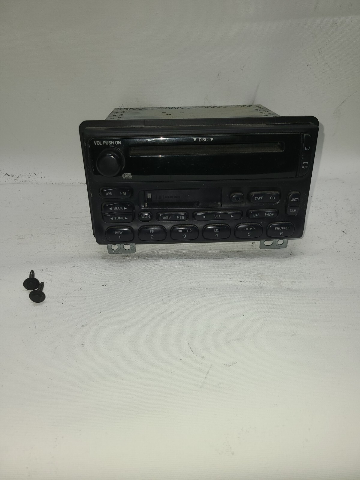 2003 2004 2005 Ford Explorer & Expedition Standard Sound CD Cassette Radio
