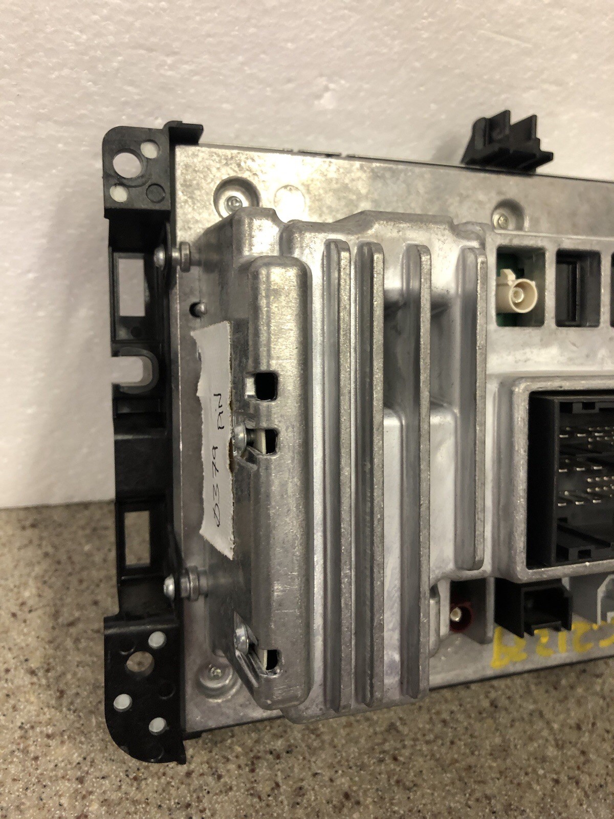 2019-2020 Dodge Ram 1500 OEM Radio Receiver 8.4” Display Screen Sirius XM