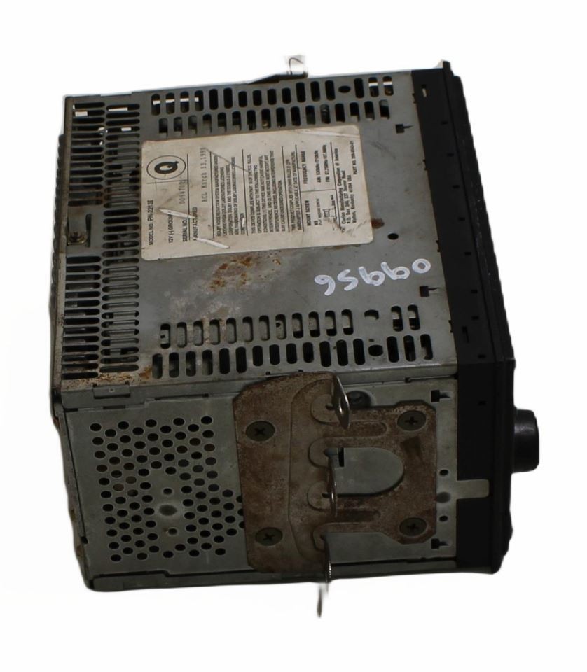 1998-1999 Nissan Altima Radio Receiver OEM 1579663