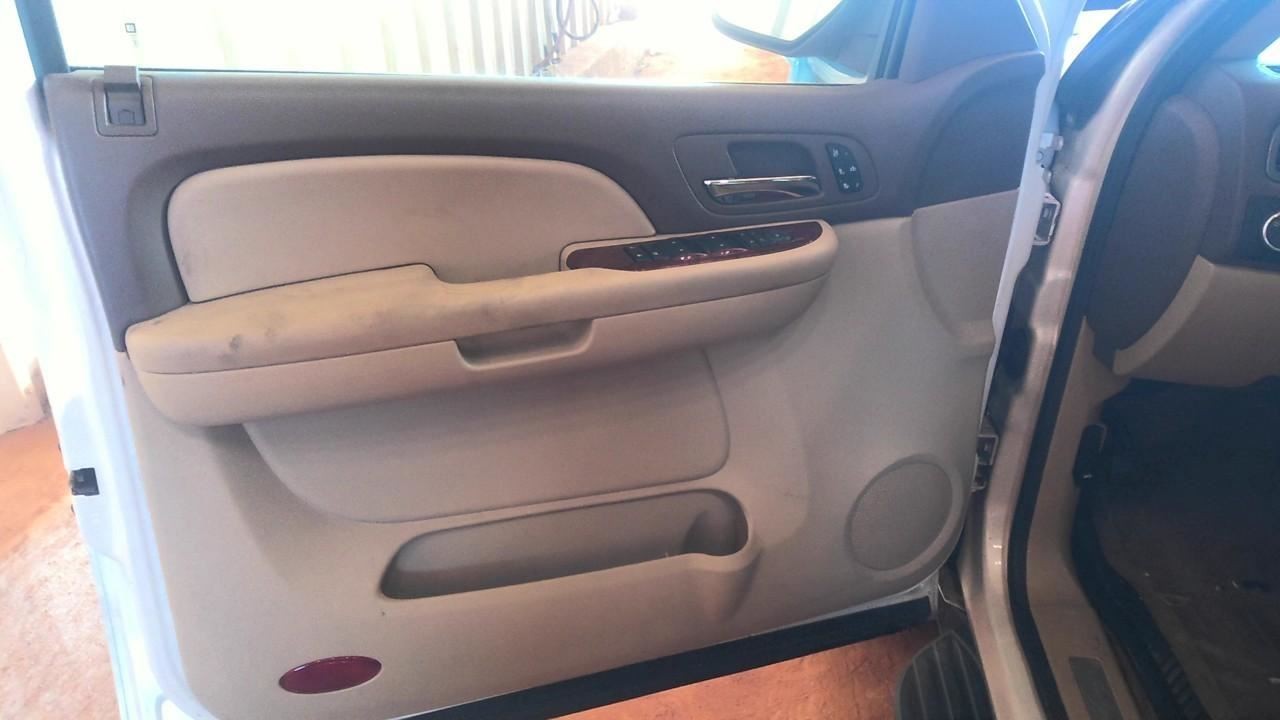 Audio Equipment Radio Opt Uvb ID 25894202 Fits 08-09 TAHOE 1944493