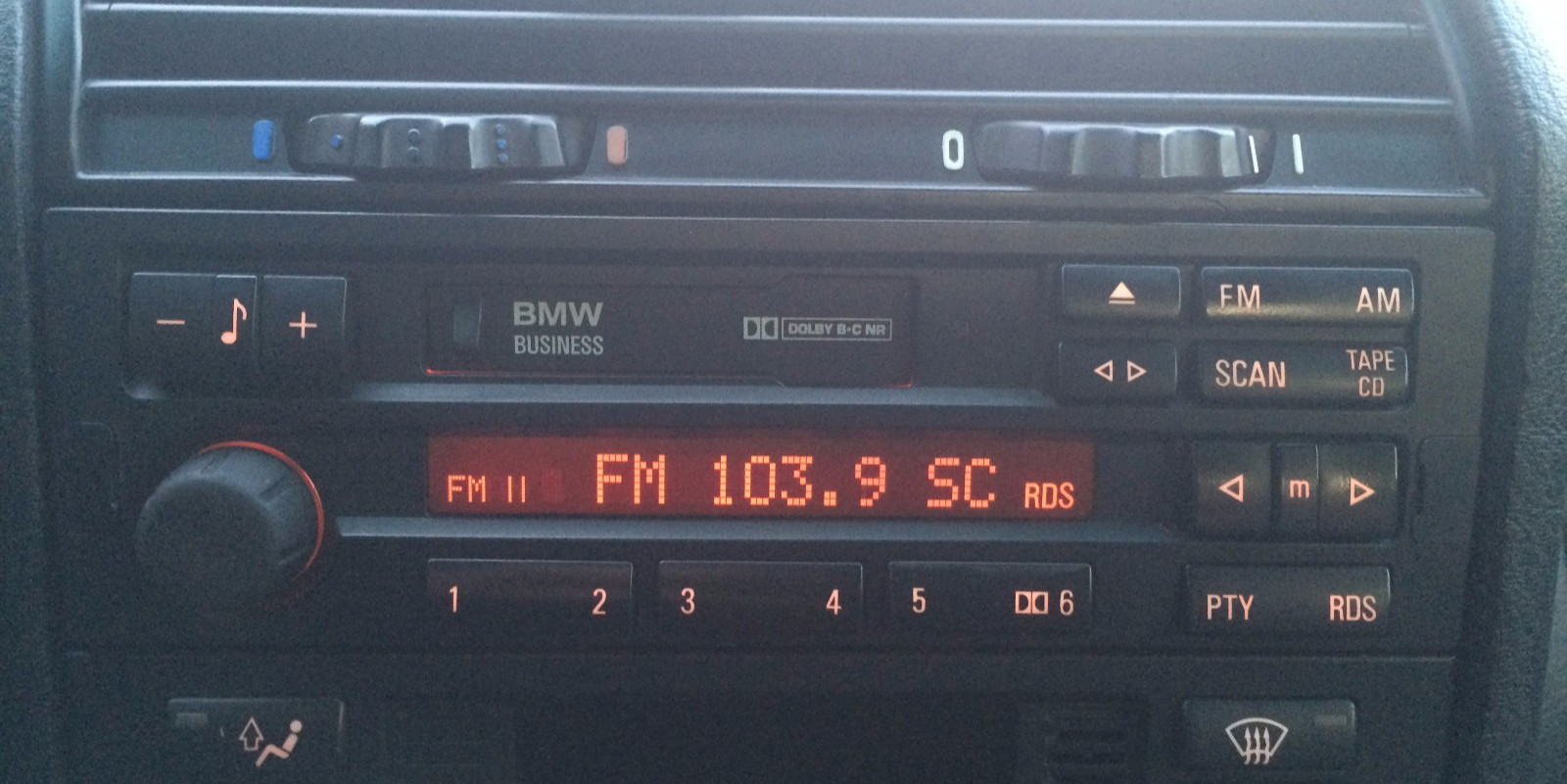 BMW C43 BUSINESS RADIO STEREO E30 E31 E32 E34 E36 318 325 540 840 M3 Z3 CODE